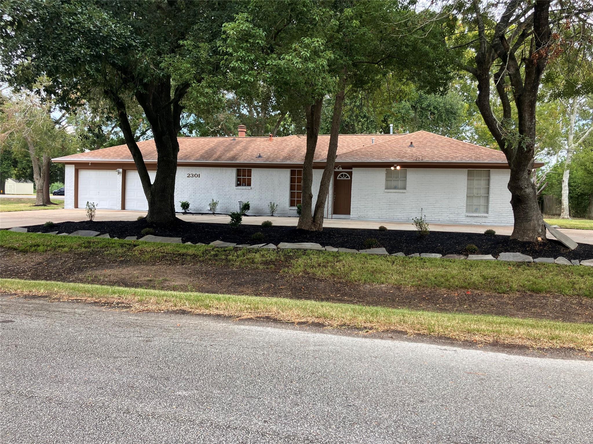 2301 Williams Drive — photo
