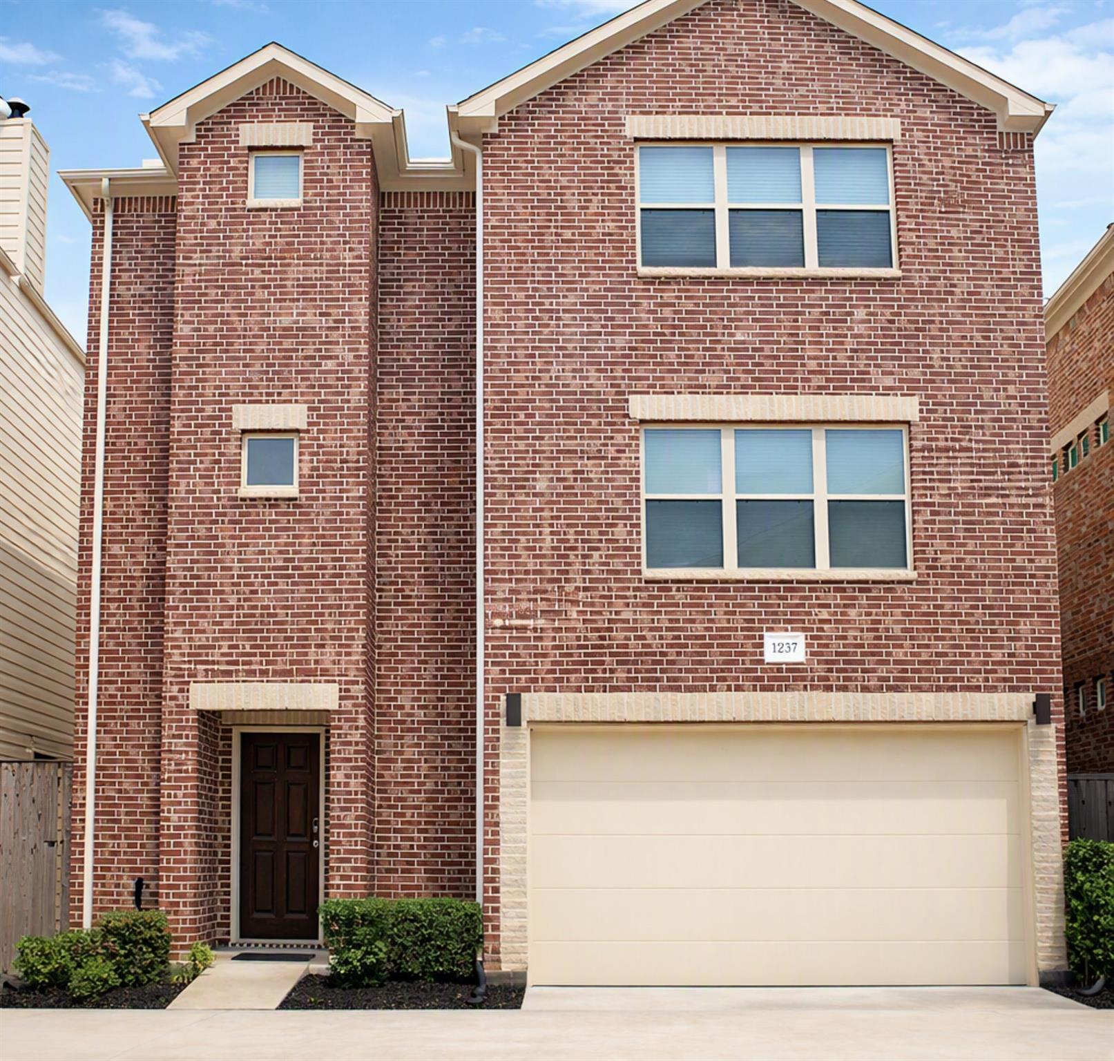 11605 Main Ash Drive — photo