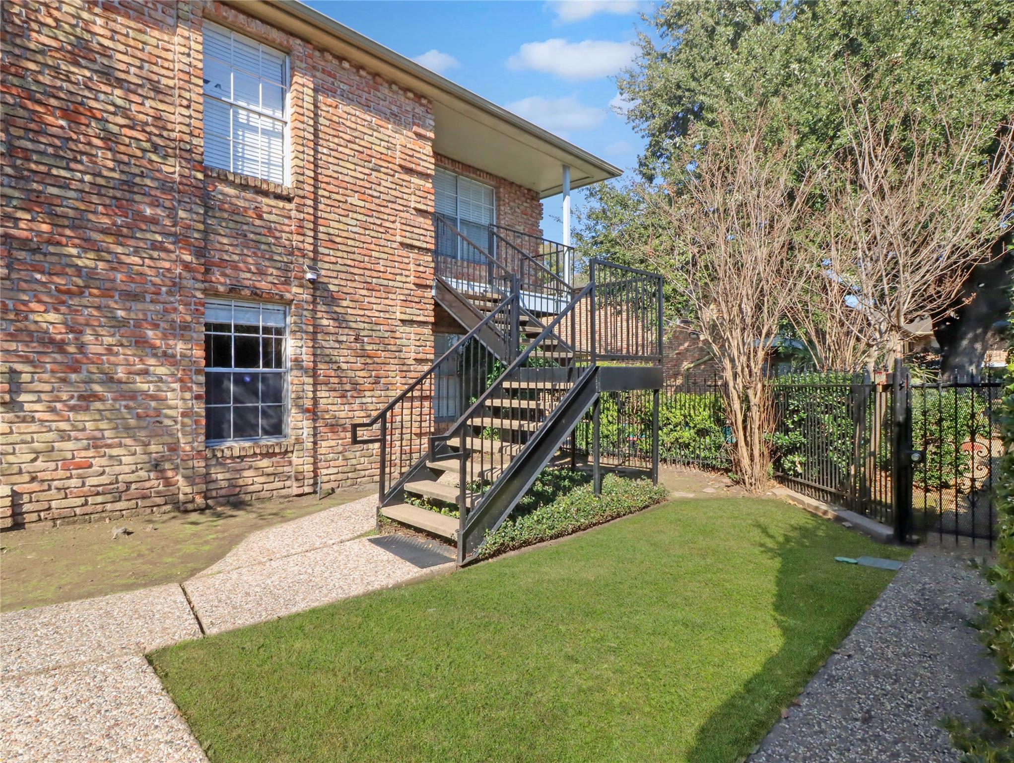 6401 Skyline Drive #20 — photo