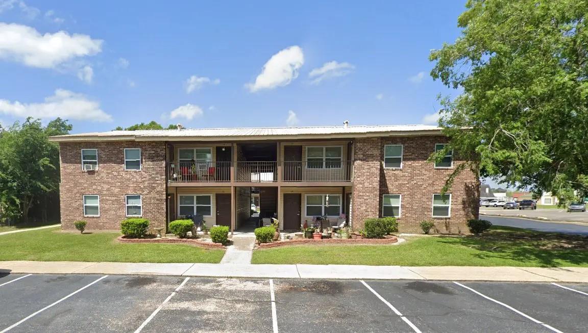 801 Wildcat Dr — photo