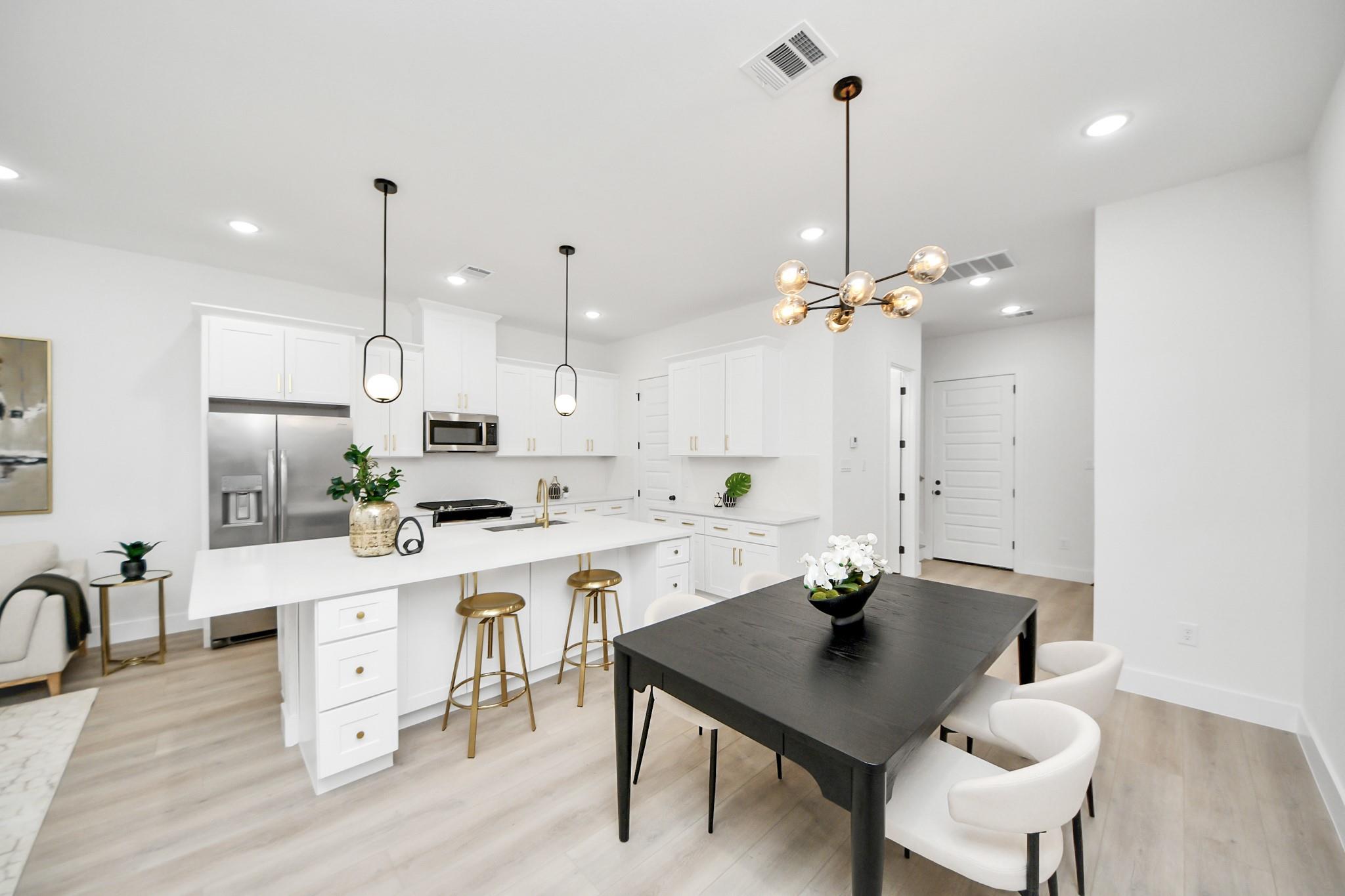 9439 Arledge Street — photo