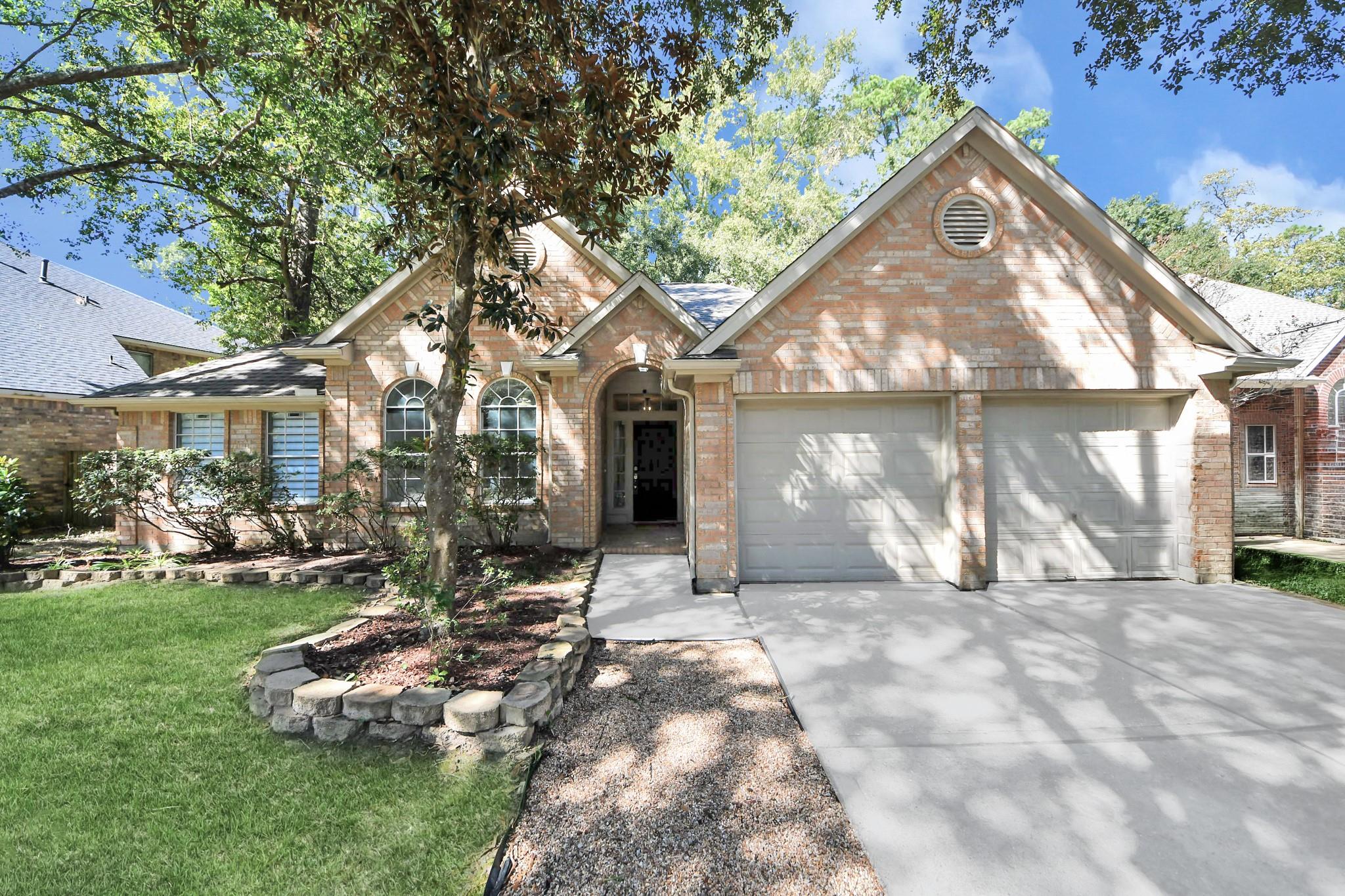 2127 Grovewood Park — photo