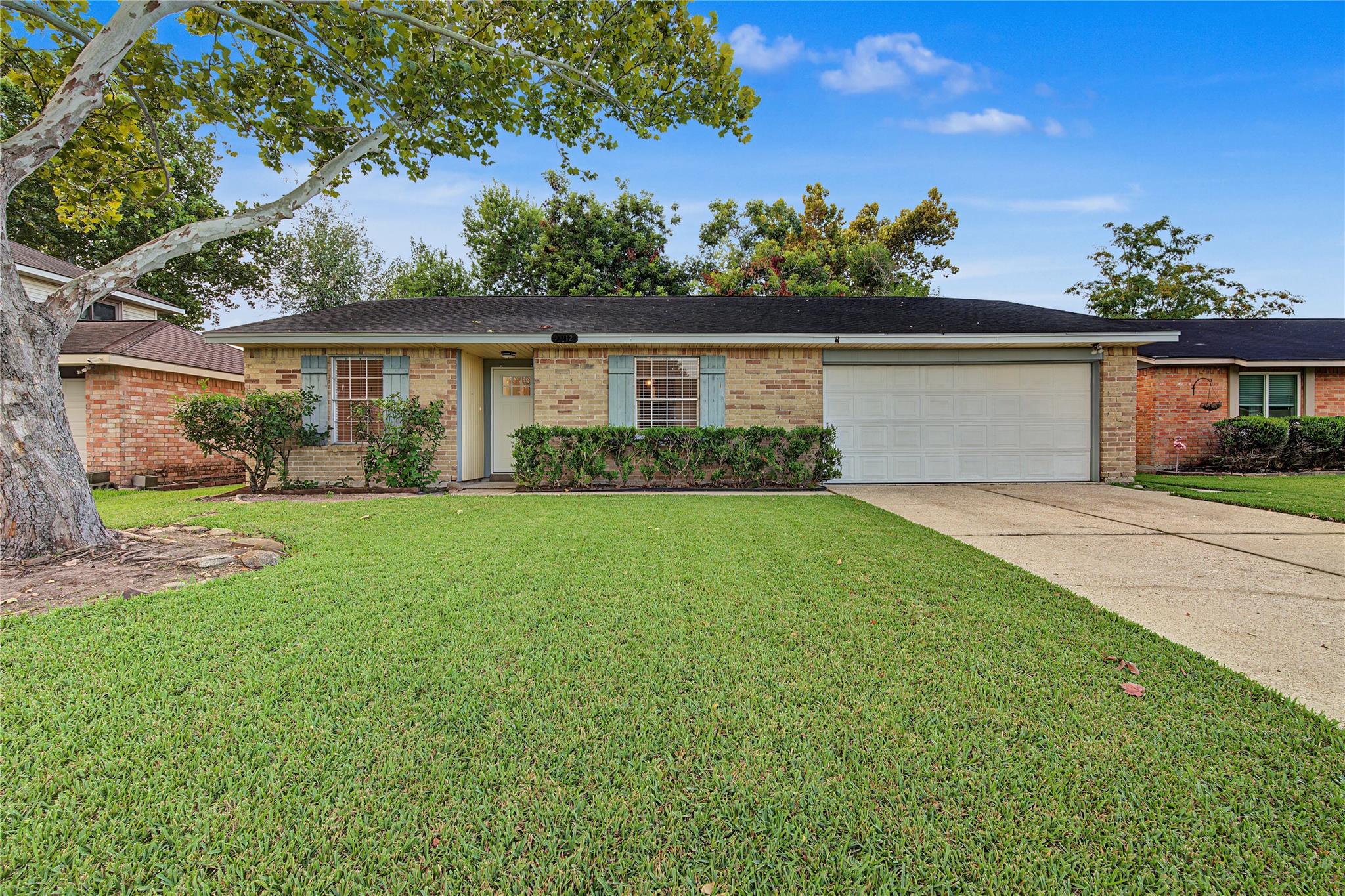 9912 Blue Bird Street — photo