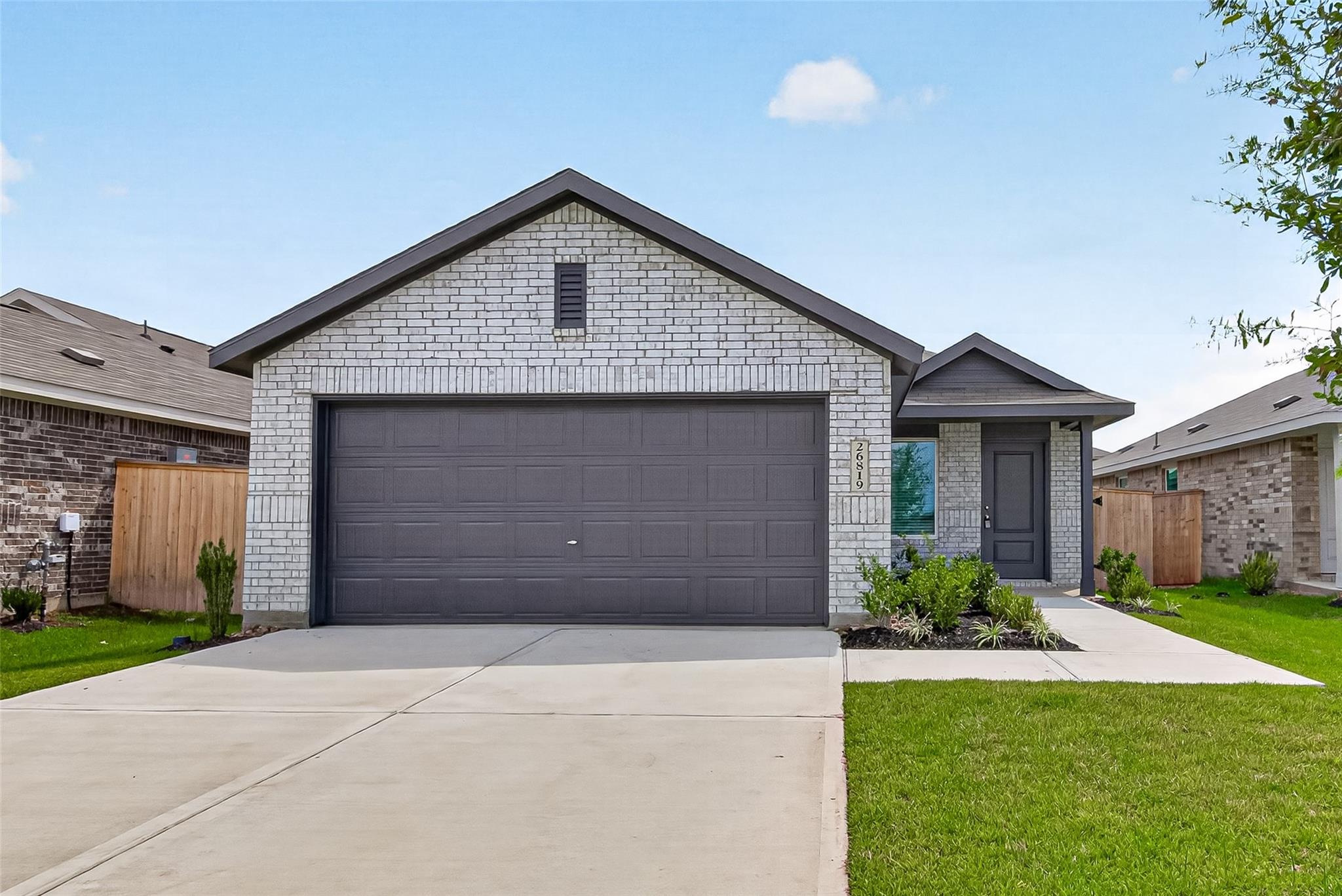 26819 Vanilla Pearls Lane — photo