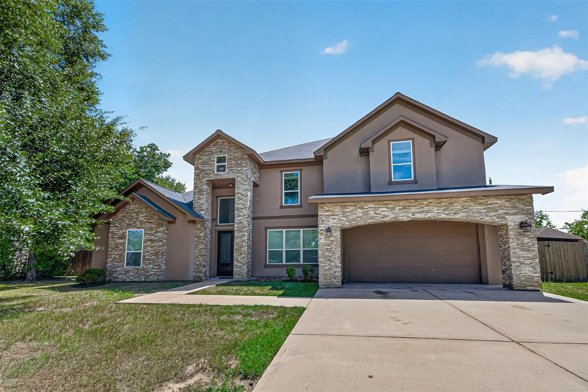 8807 Sedgemoor Drive — photo