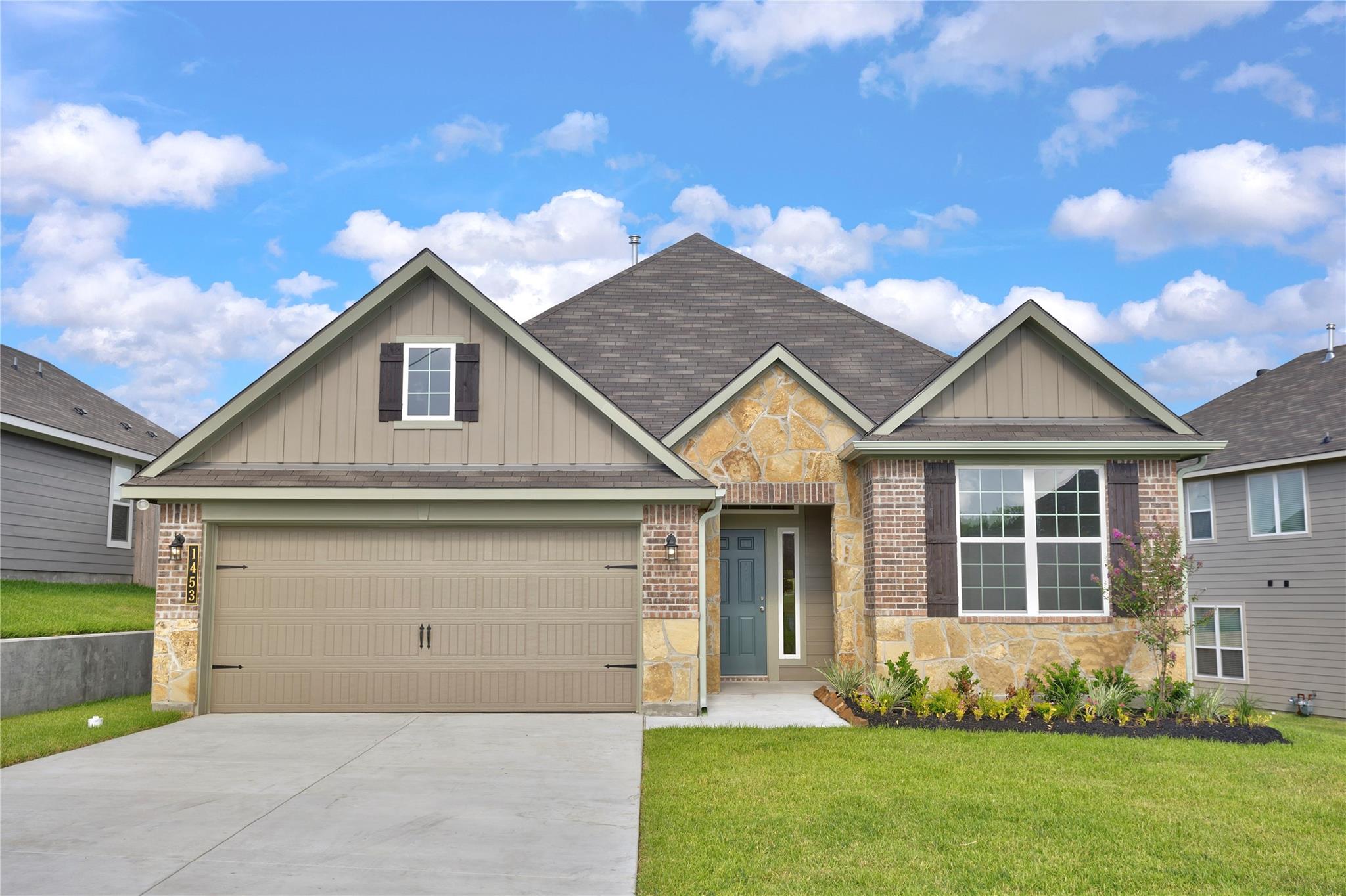1453 Lake Ridge Drive — photo
