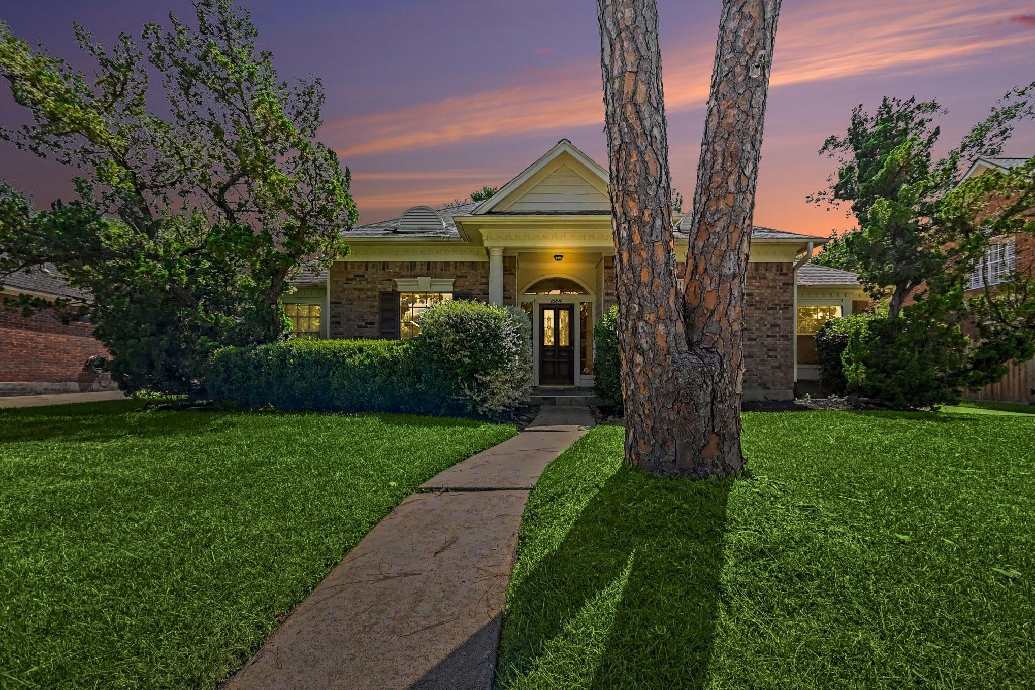 15814 Lake Lodge Drive — photo