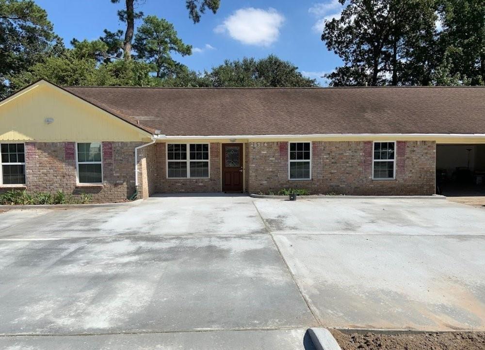25314 Oakhurst Drive — photo