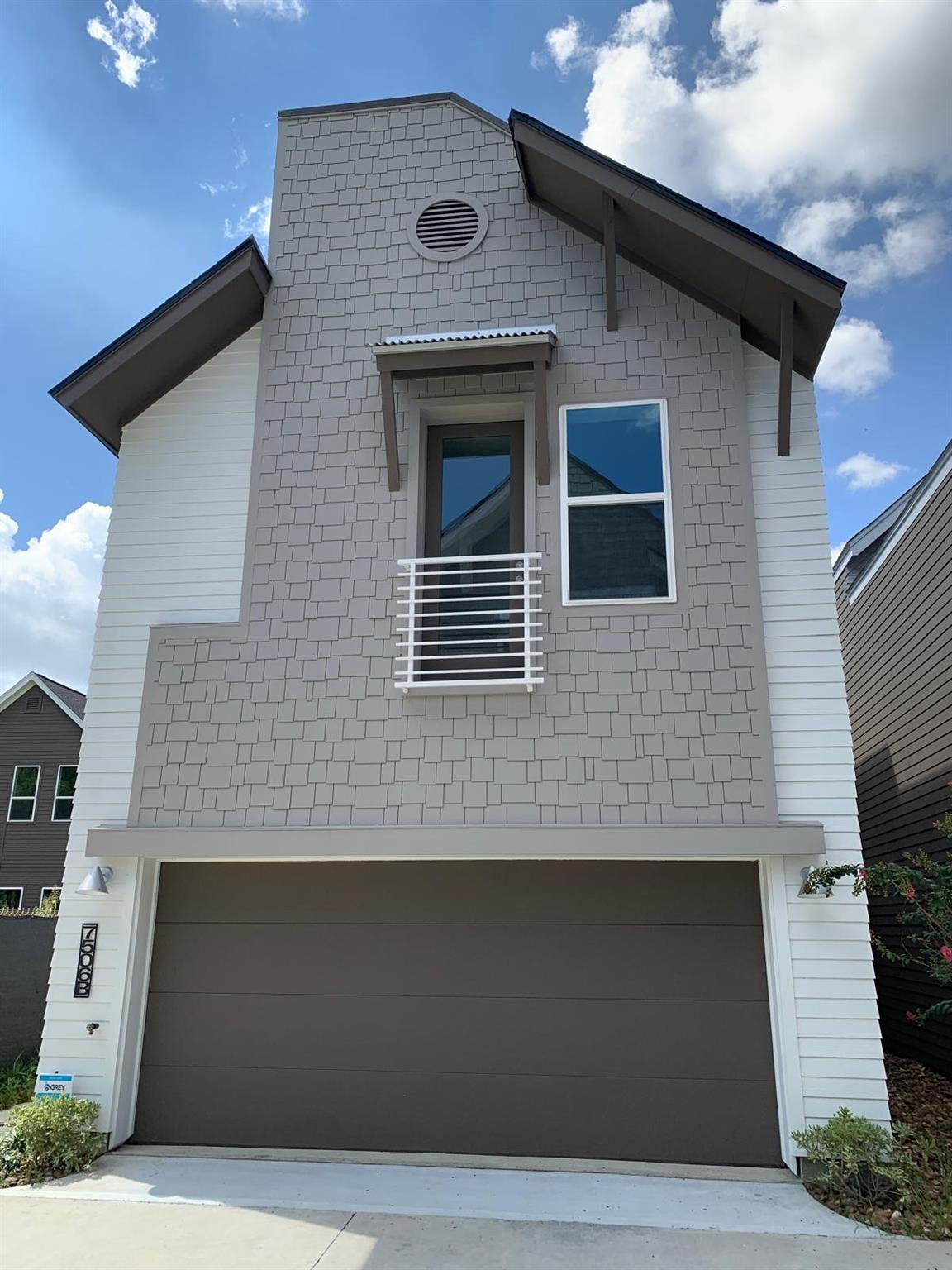 7506 Carver Road #B — photo