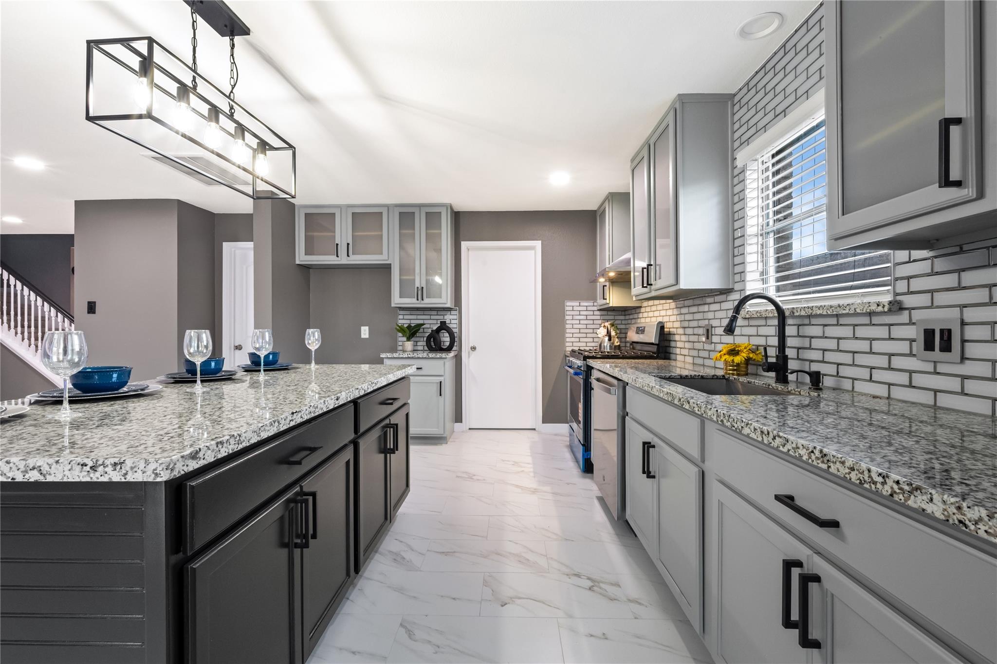 9226 Macmillan Lane — photo