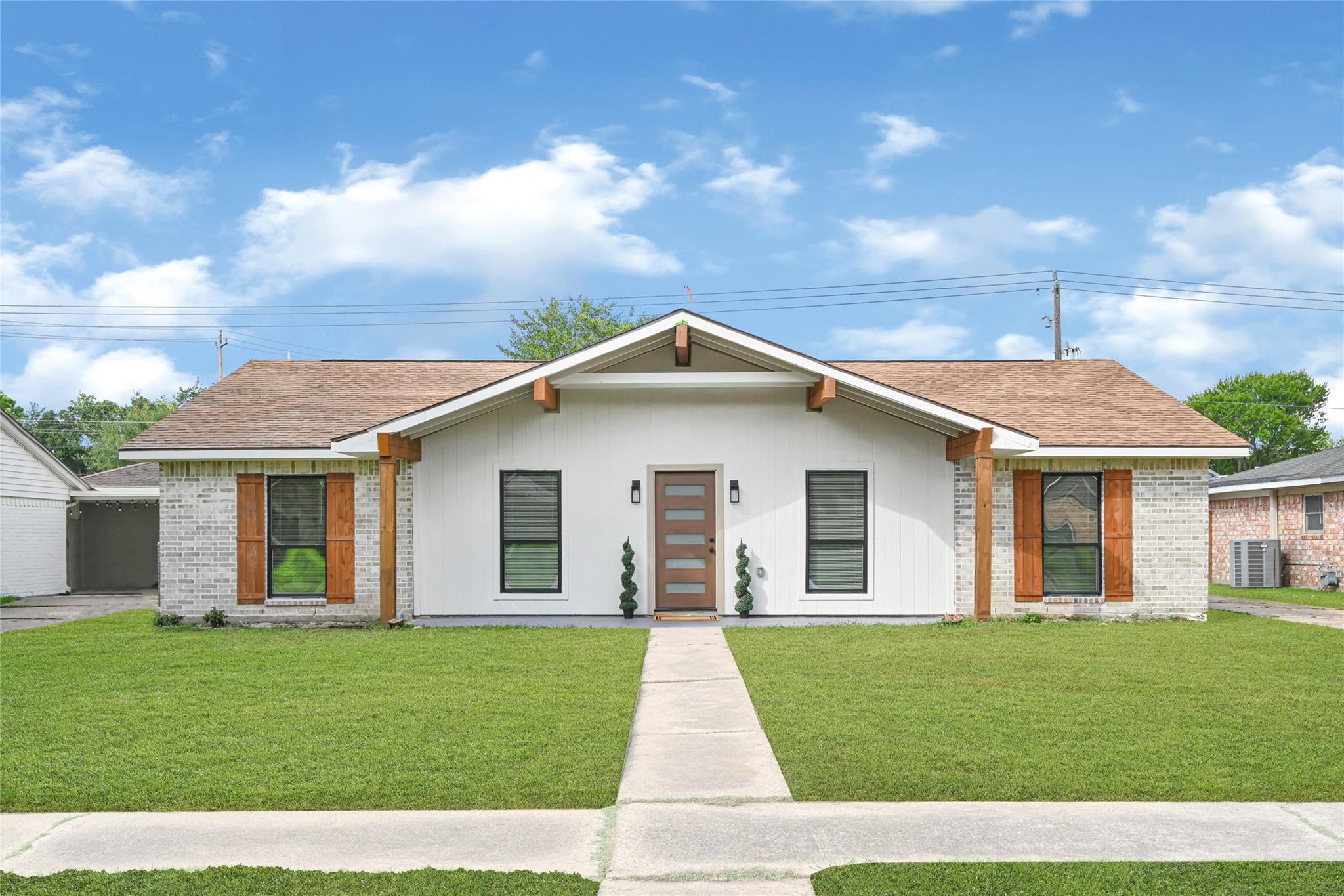 11102 Sagecanyon Drive — photo