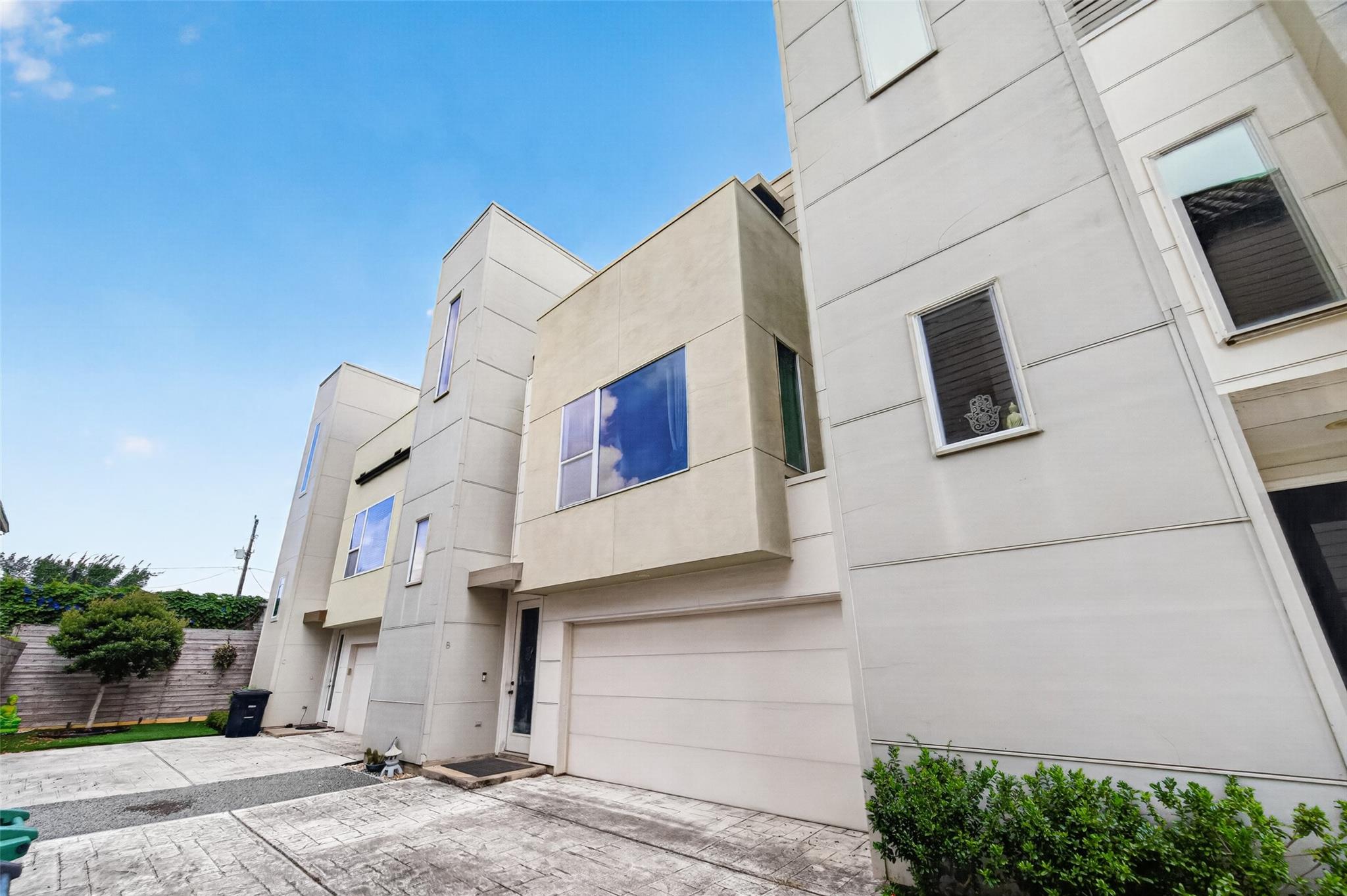 1409 Laird Street #B — photo