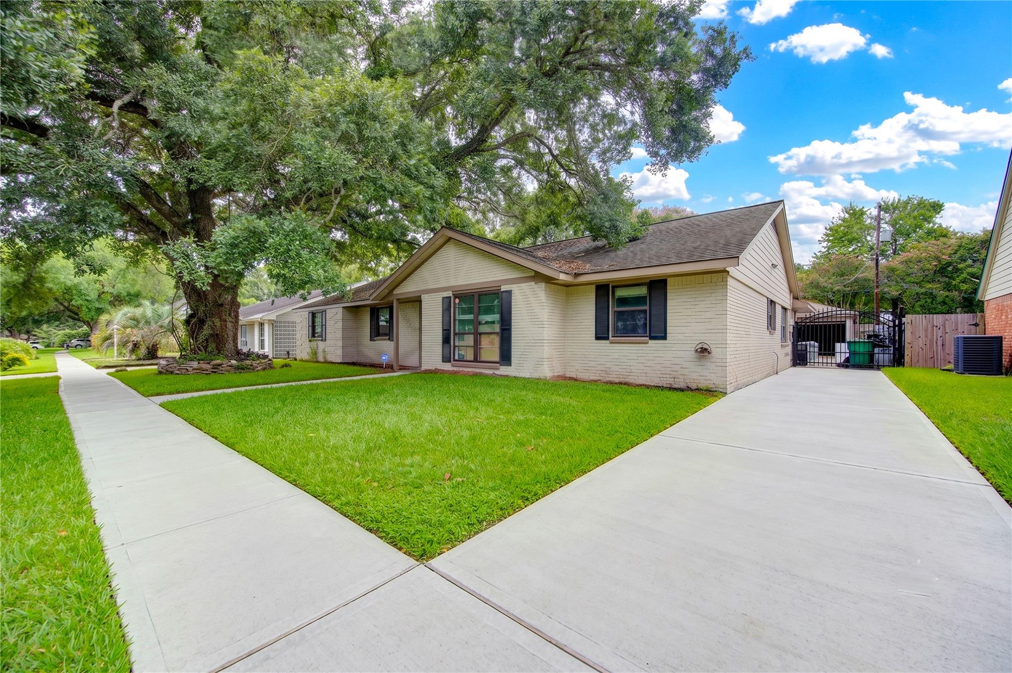 2117 Willow Wisp Drive — photo