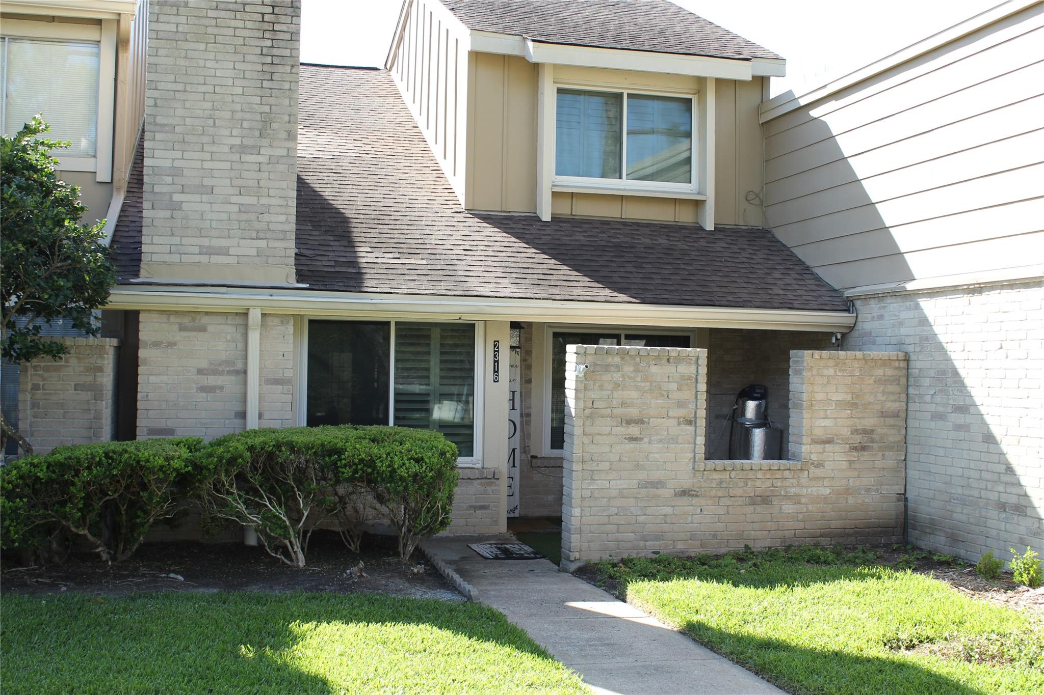 2316 Woodland Park Drive #15 — photo