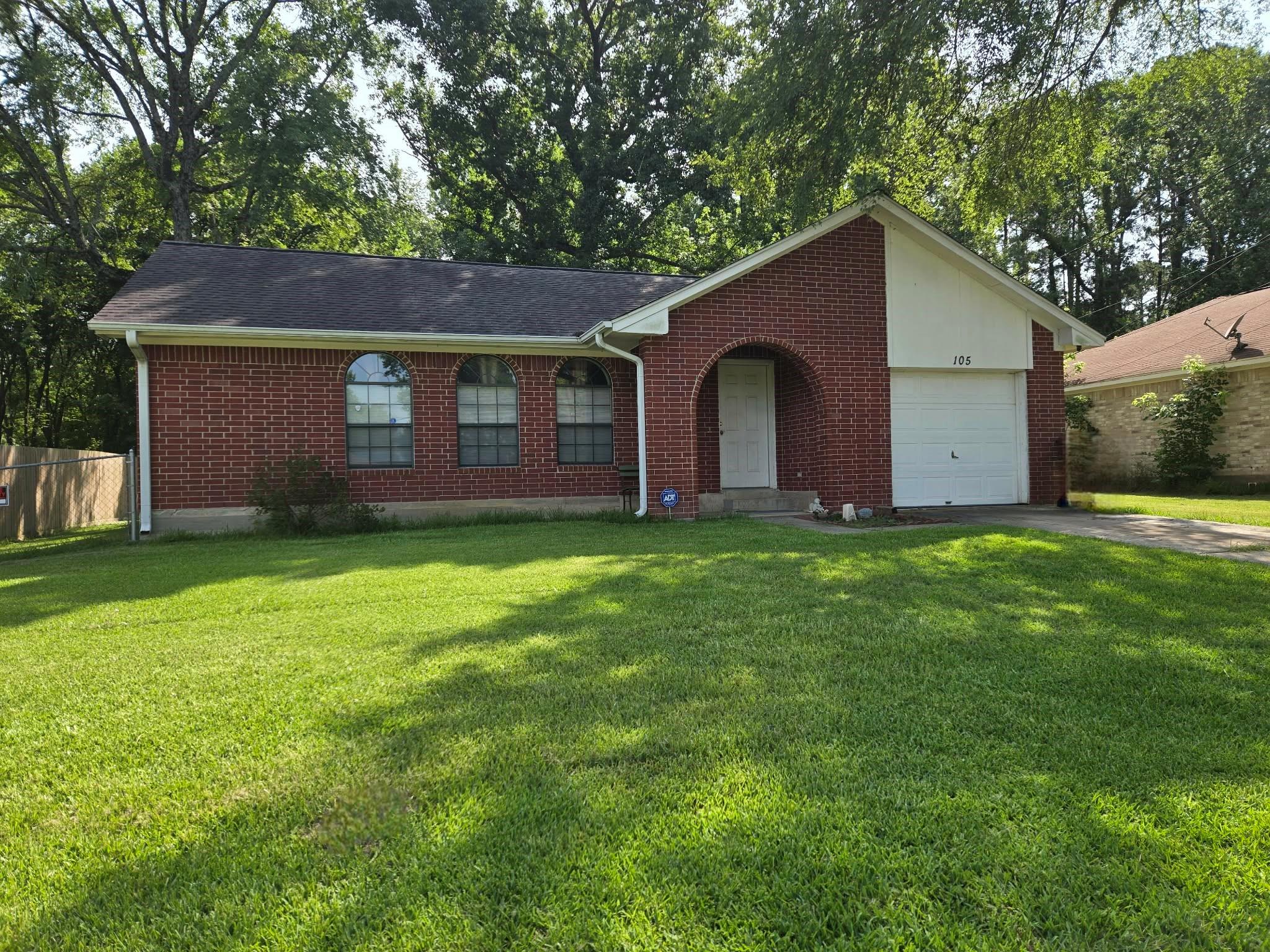 105 Laurie Lane — photo