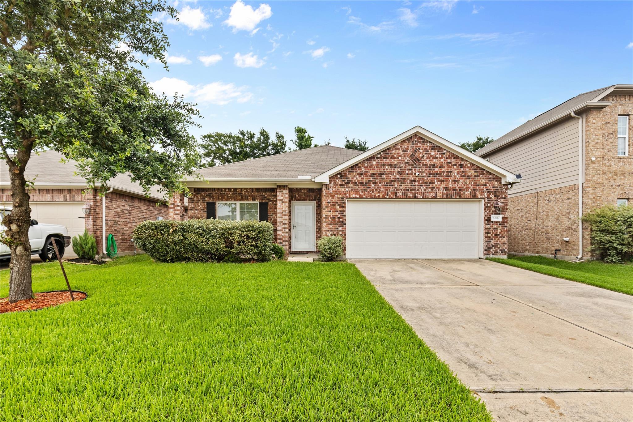 22810 Highland Bluff Lane — photo