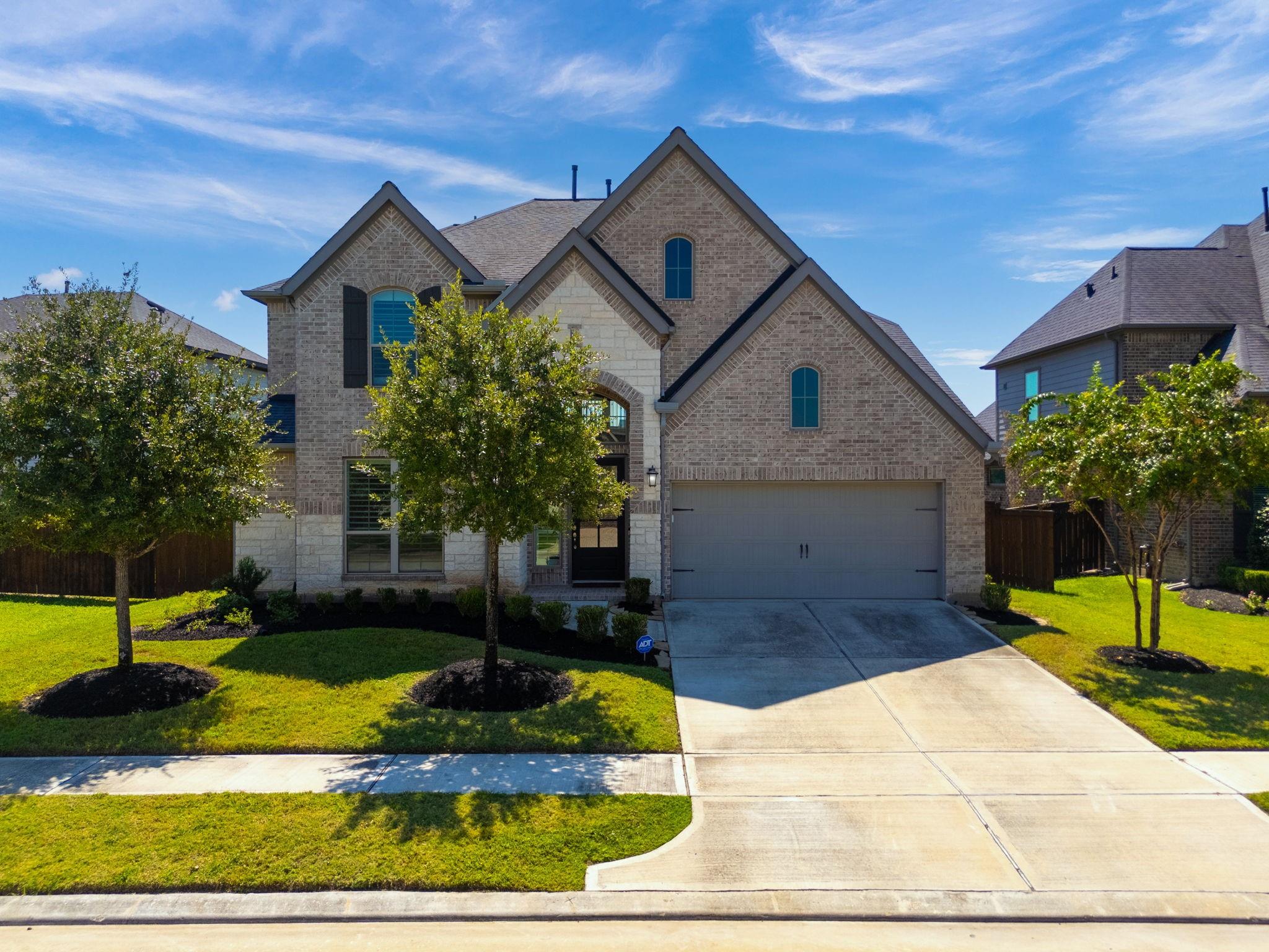 6923 Red Oak Drive — photo