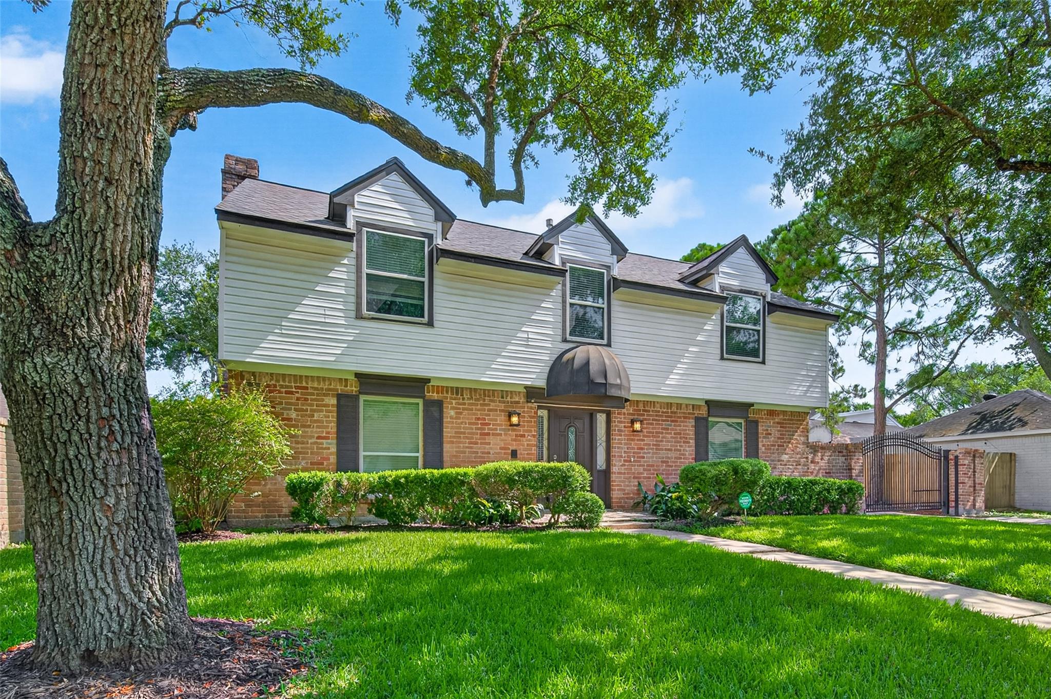 11315 Olympia Drive — photo