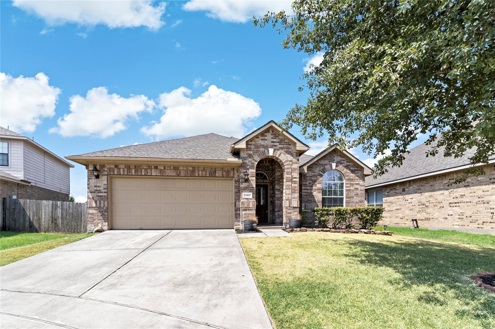 23307 W Pine Ivy Lane — photo