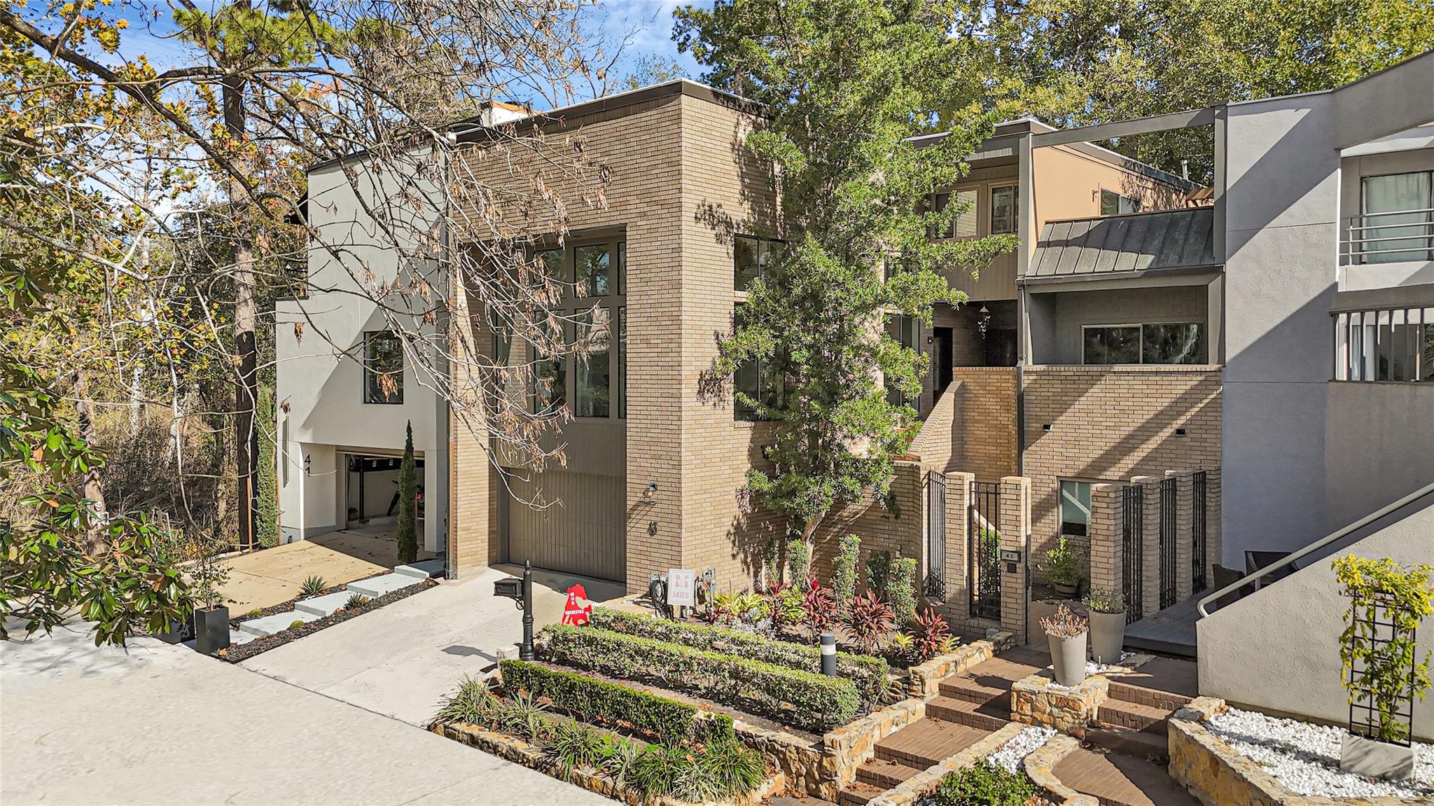 43 Legend Lane — photo
