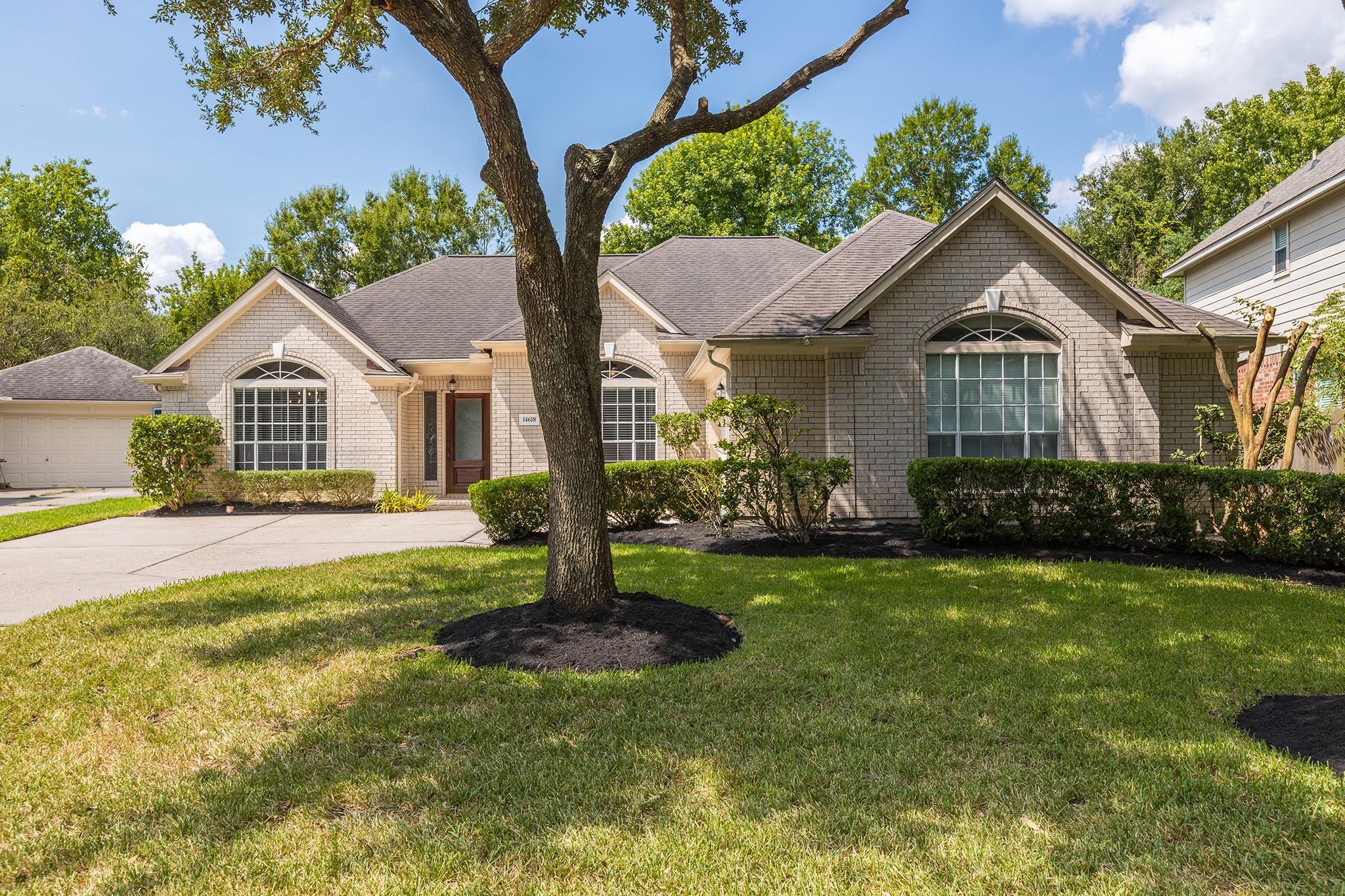 14618 Kings Head Drive — photo