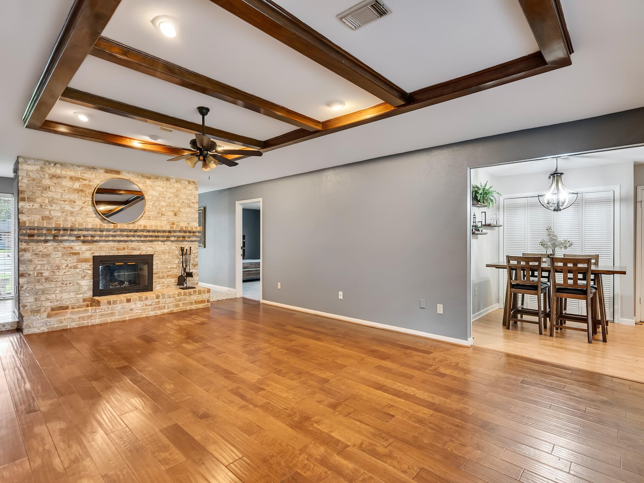 14310 Locke Lane — photo