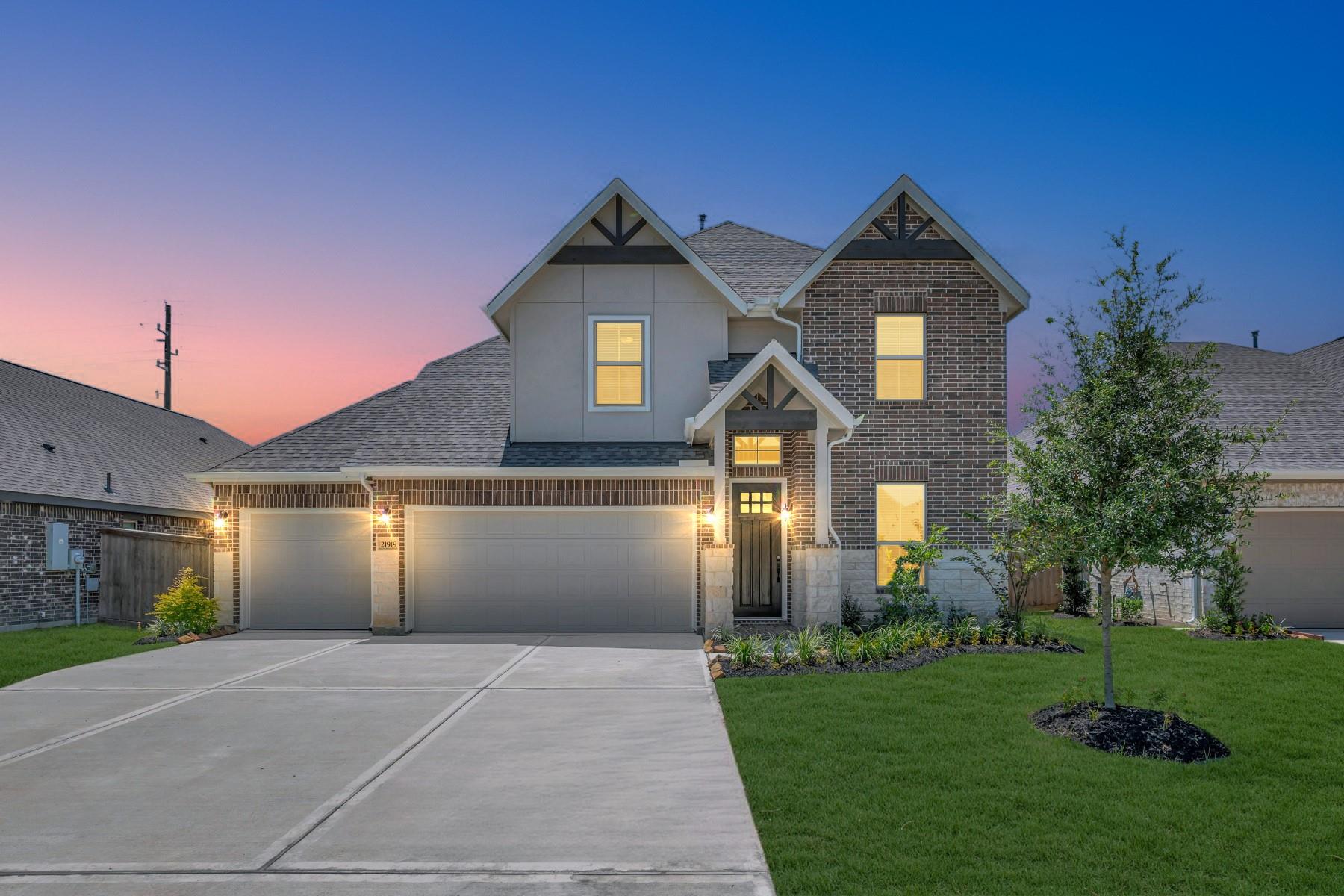 21919 Pecan Buff Drive — photo