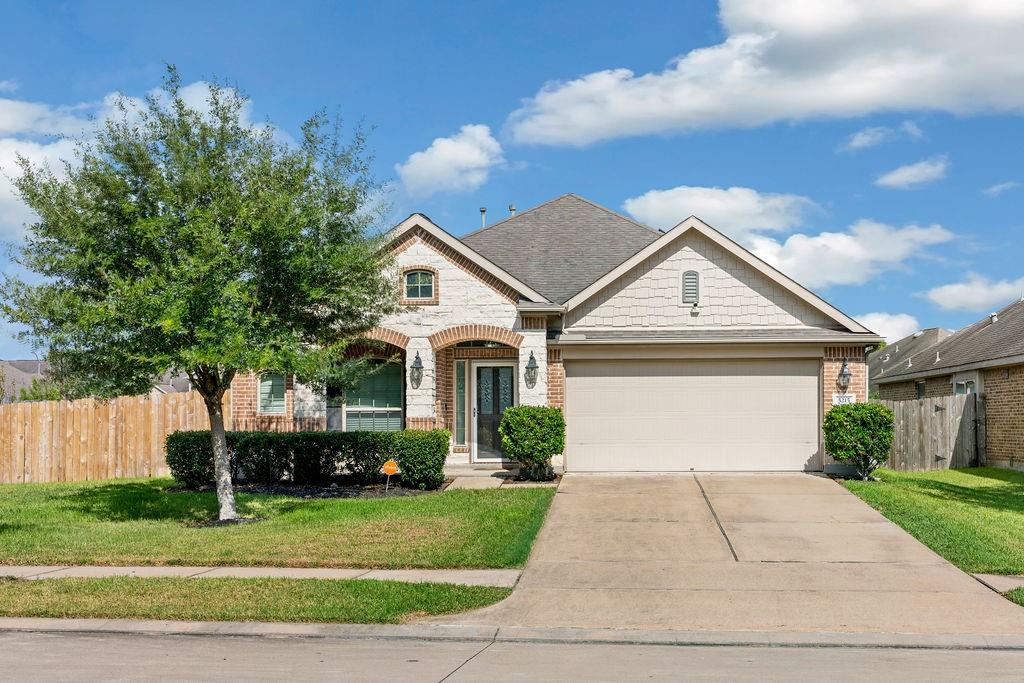 5215 Green Heath Lane — photo