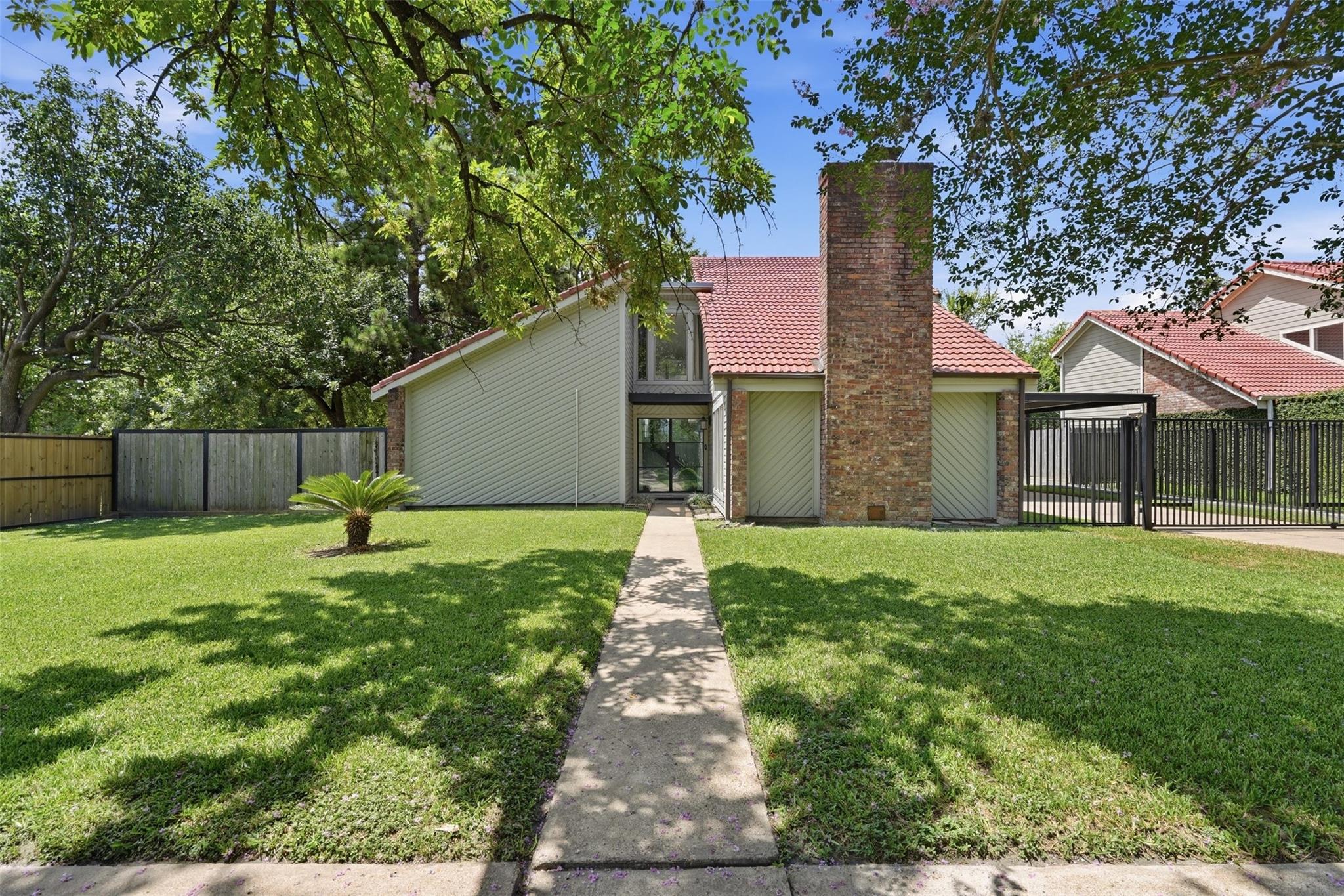 6107 Vinewood Drive — photo