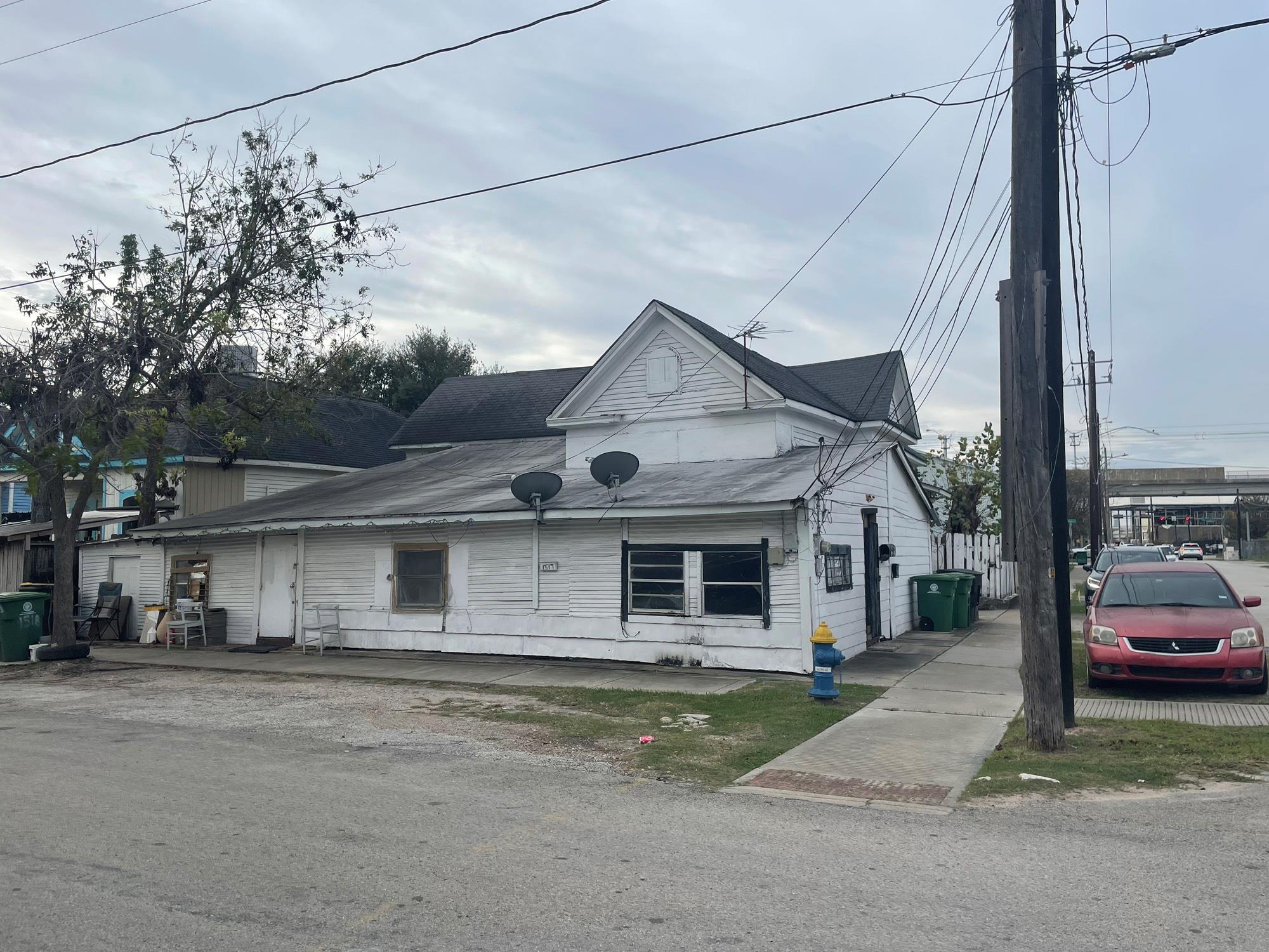 1517 Everett Street — photo