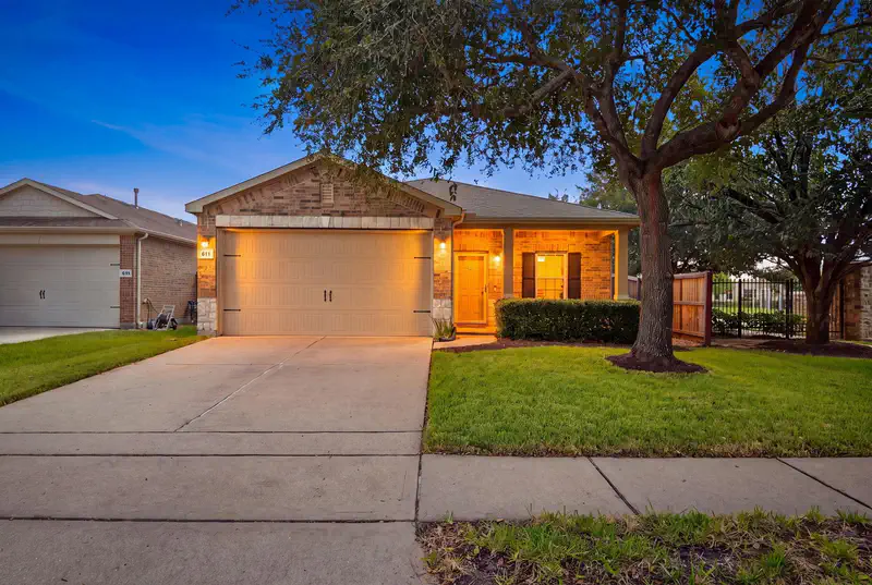 611 E Newport Bend — photo