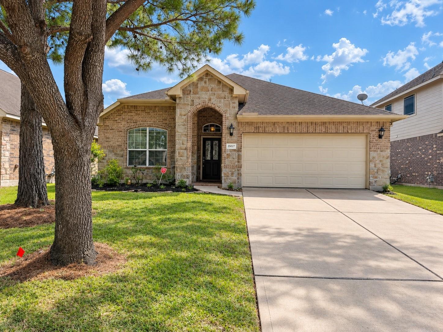 25027 Lakecrest Manor Drive — photo