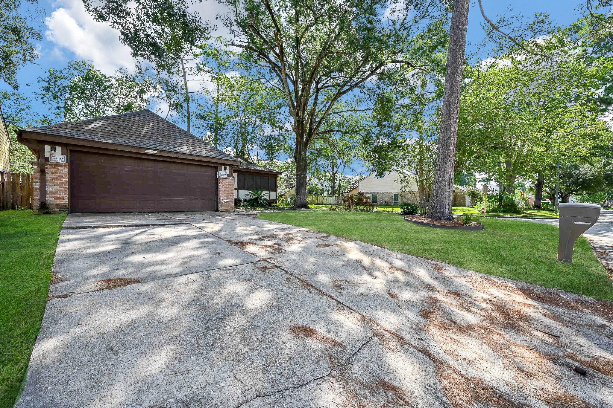 17306 Beaver Springs Drive — photo