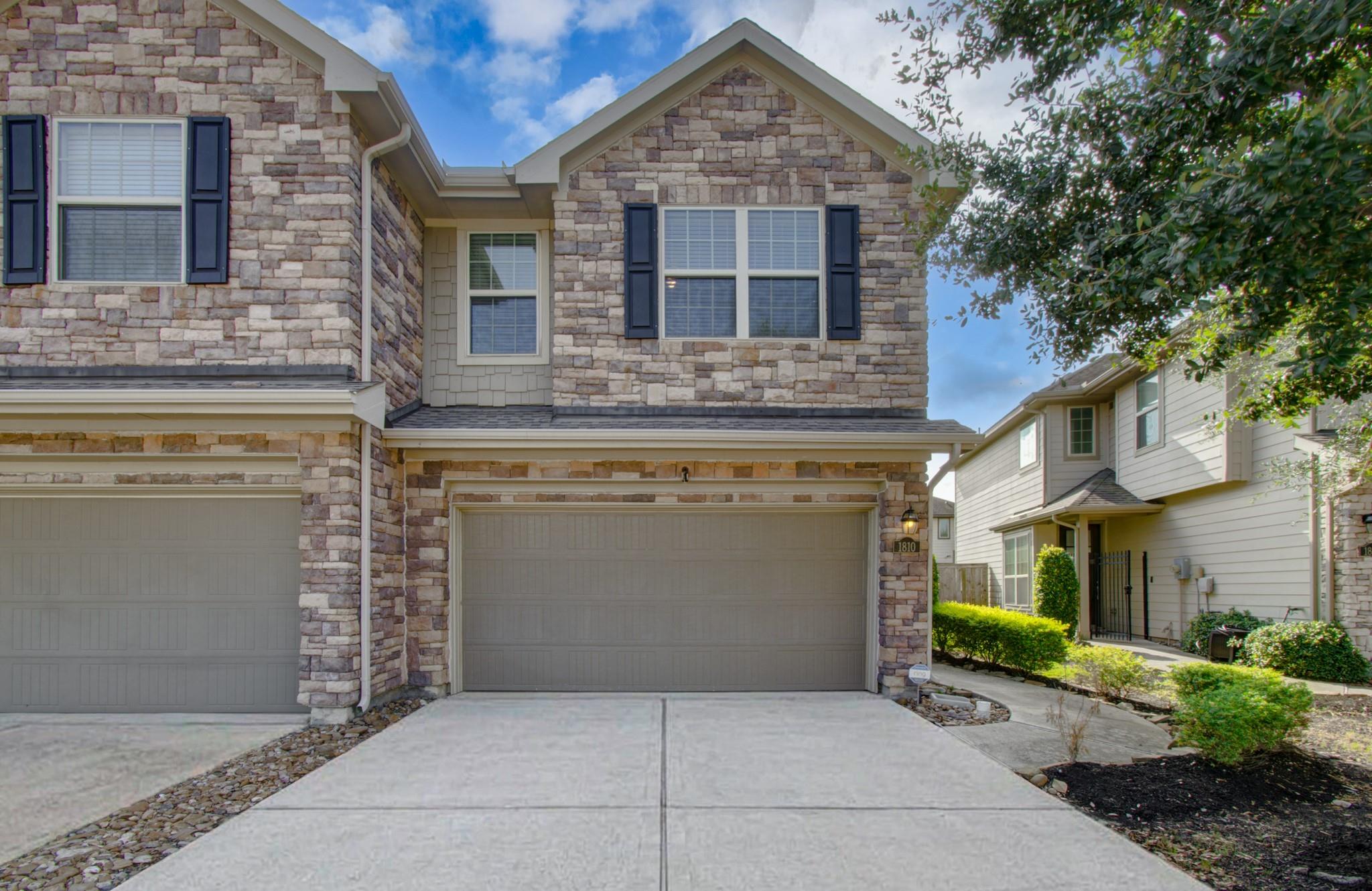 1810 Vogel Prairie Way — photo