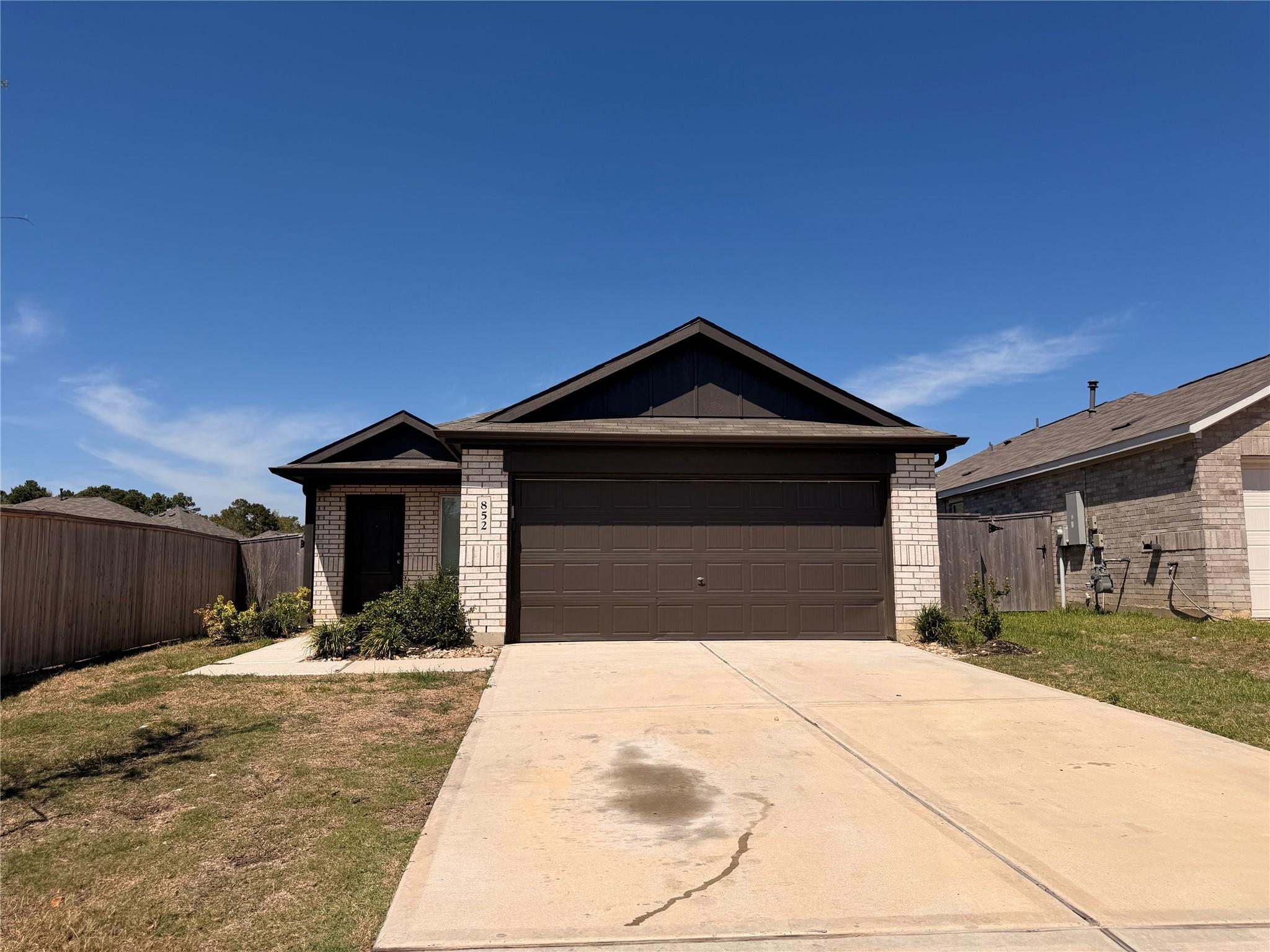 852 Village Brook Drive — photo