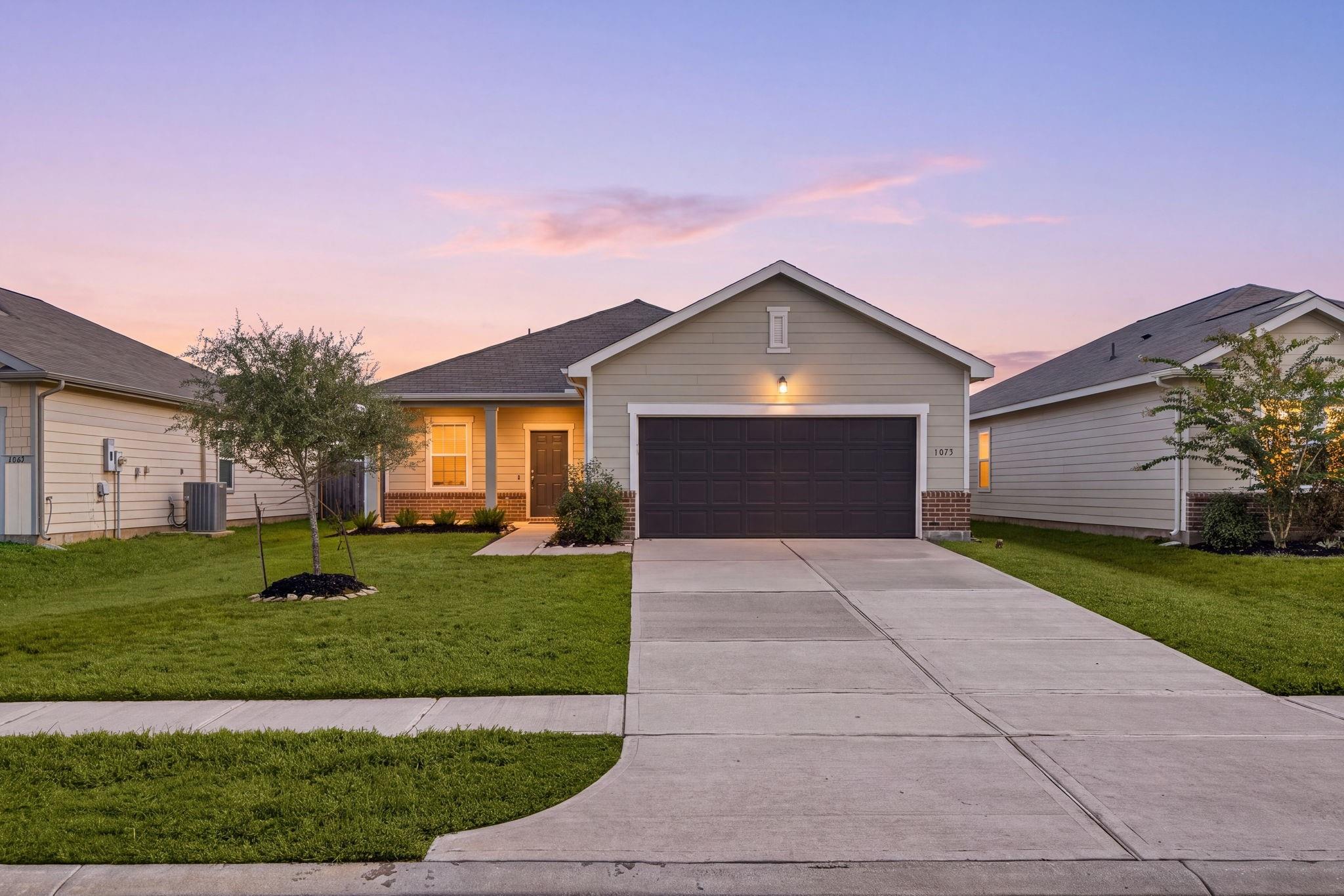 1073 Water Oak Lane — photo