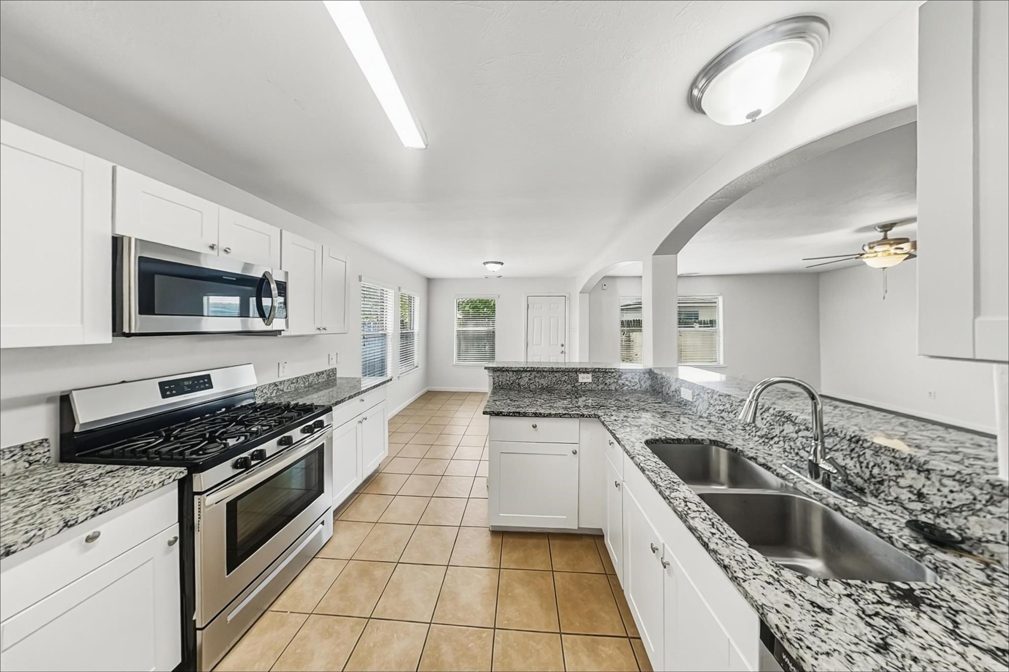 8339 Loetsch Ridge Way, Spring, TX 77379 — photo 2