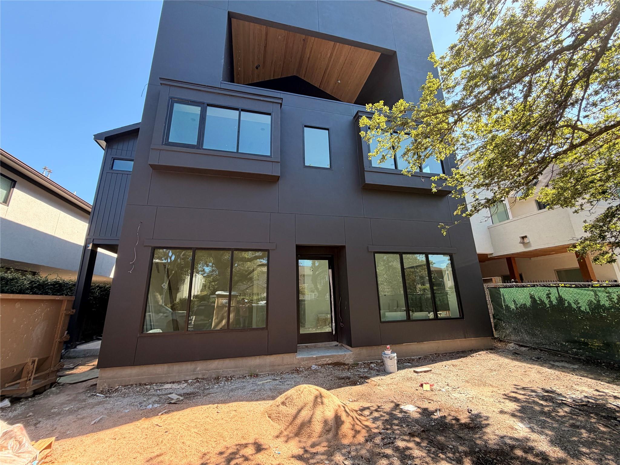 1523 Marshall Street — photo