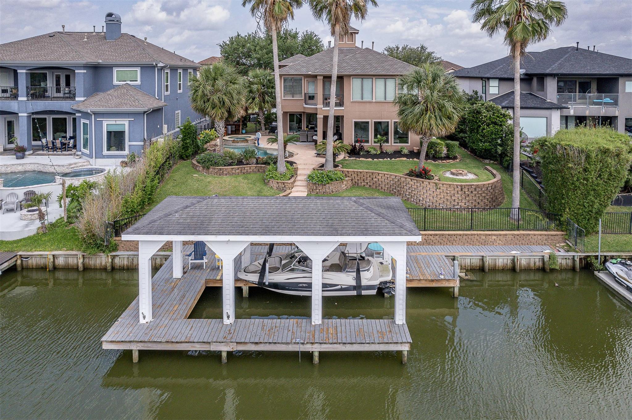 2938 N Island Drive — photo