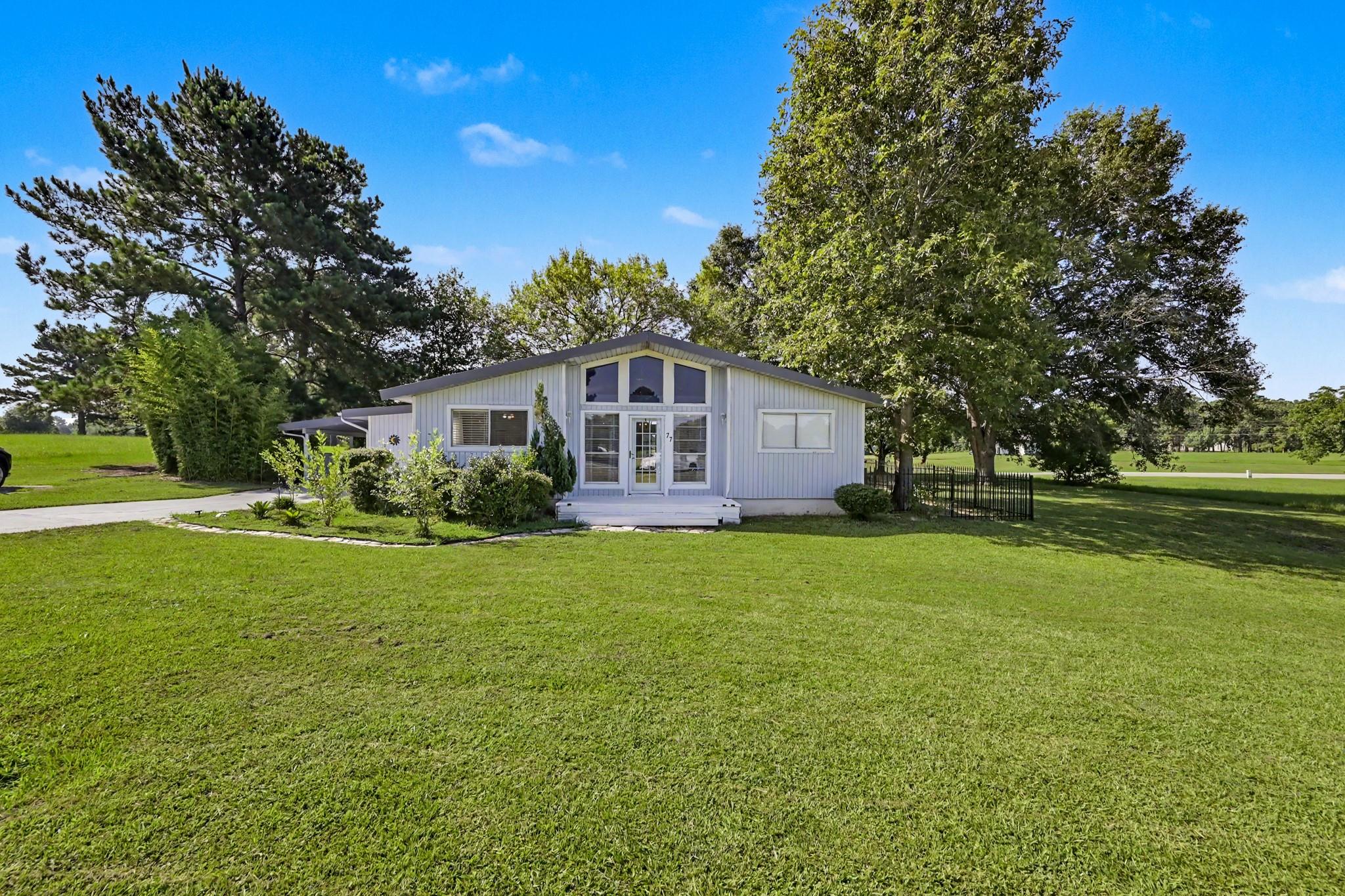 77 High Meadow — photo