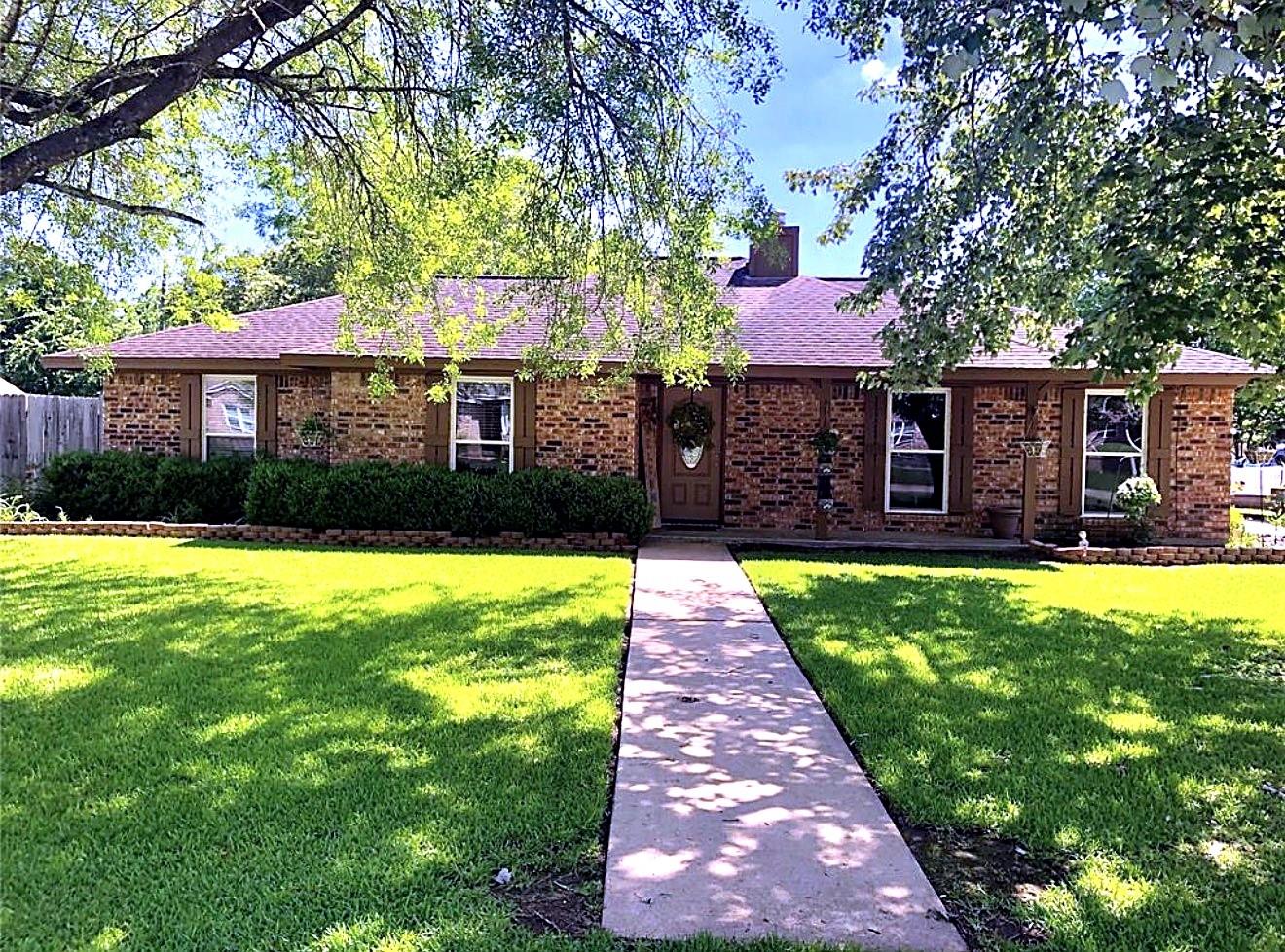 6104 Fox Ridge Drive — photo