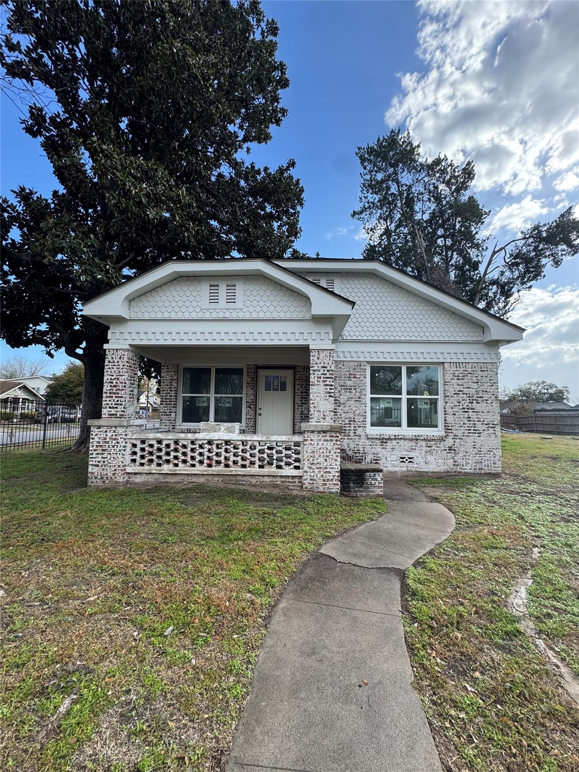 1208 Caplin Street — photo
