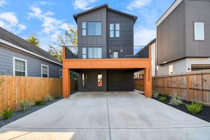 2520 Rosalie Street — photo