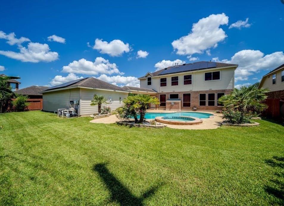 21111 Somervell Court — photo