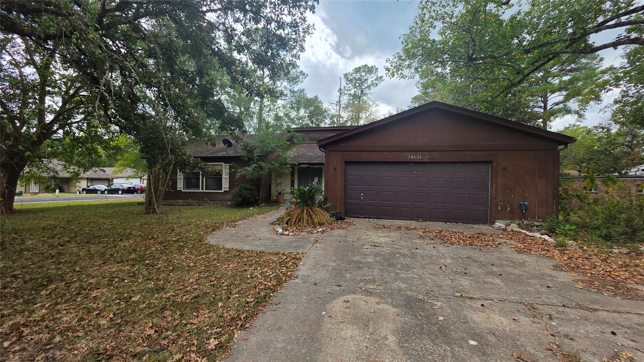26041 Darkwood Court — photo