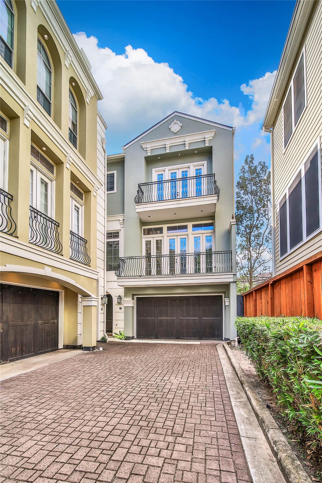 1818 Binz Street Unit E — photo