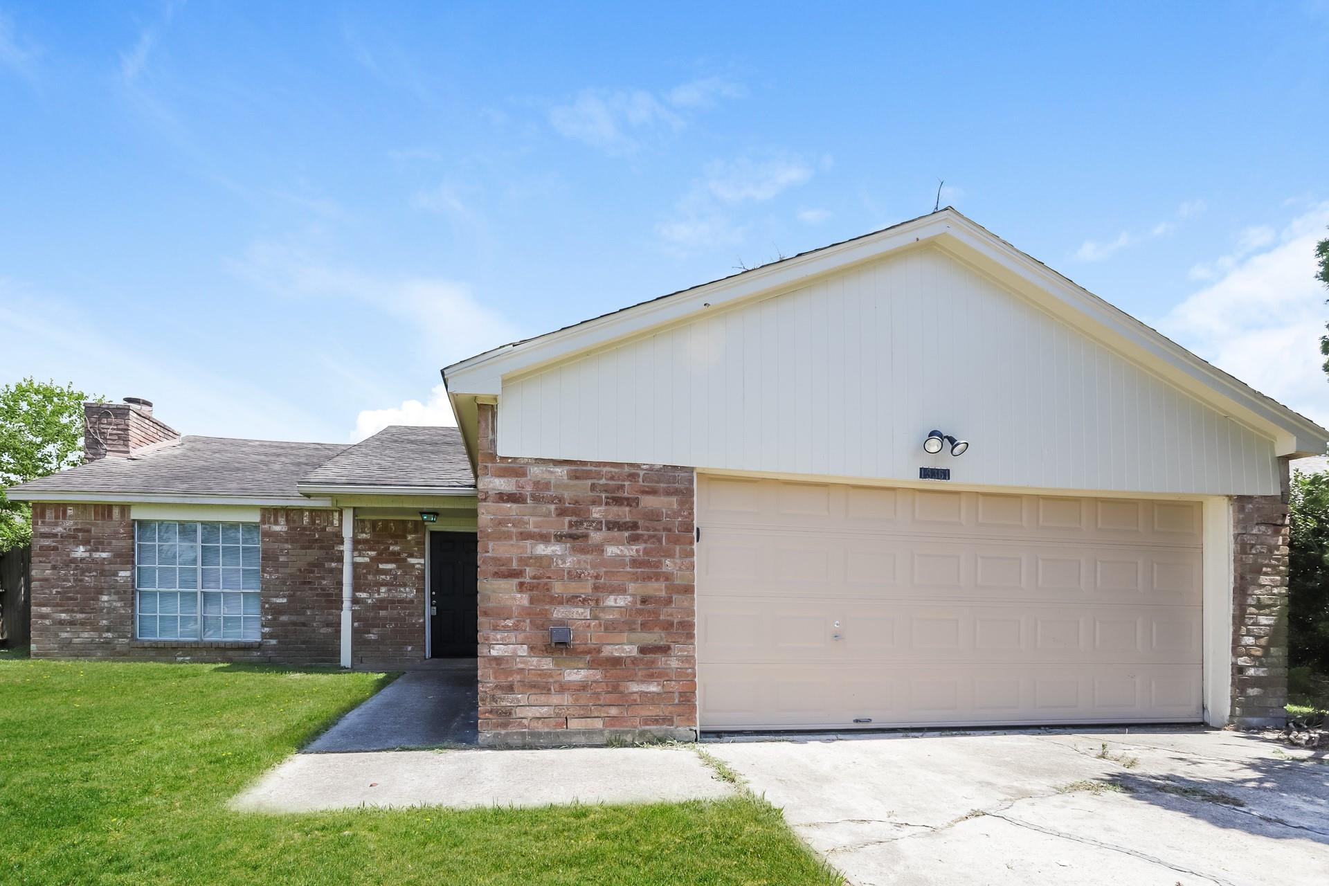 13361 Lake Breeze Lane — photo
