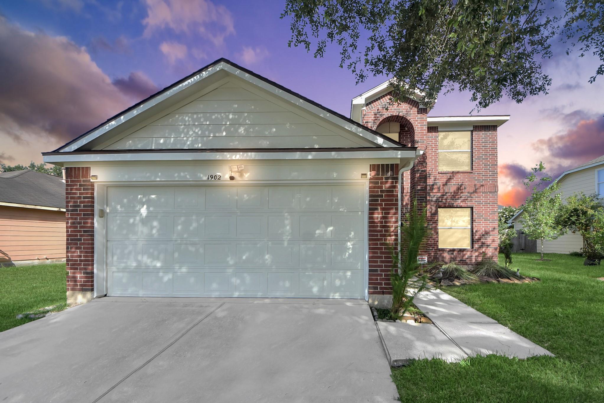 1902 Serenata Lane — photo