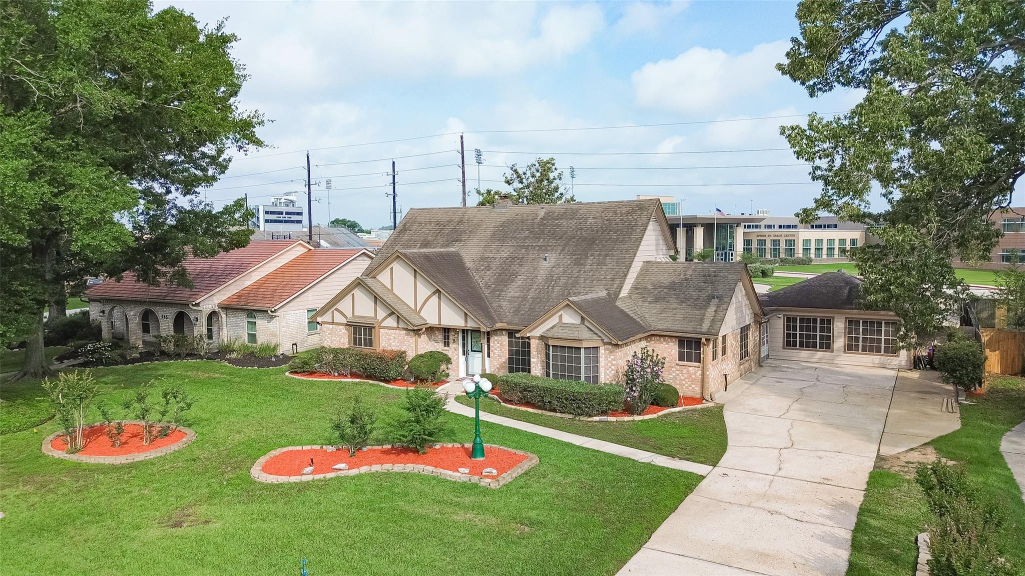 607 E Cypresswood Drive — photo