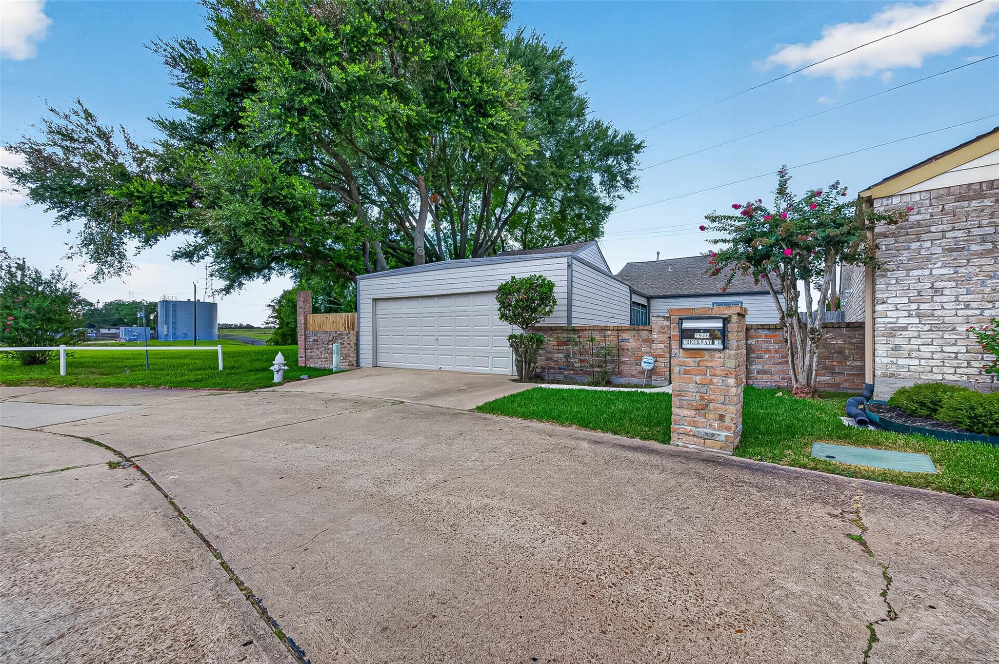2946 Creekway Circle — photo